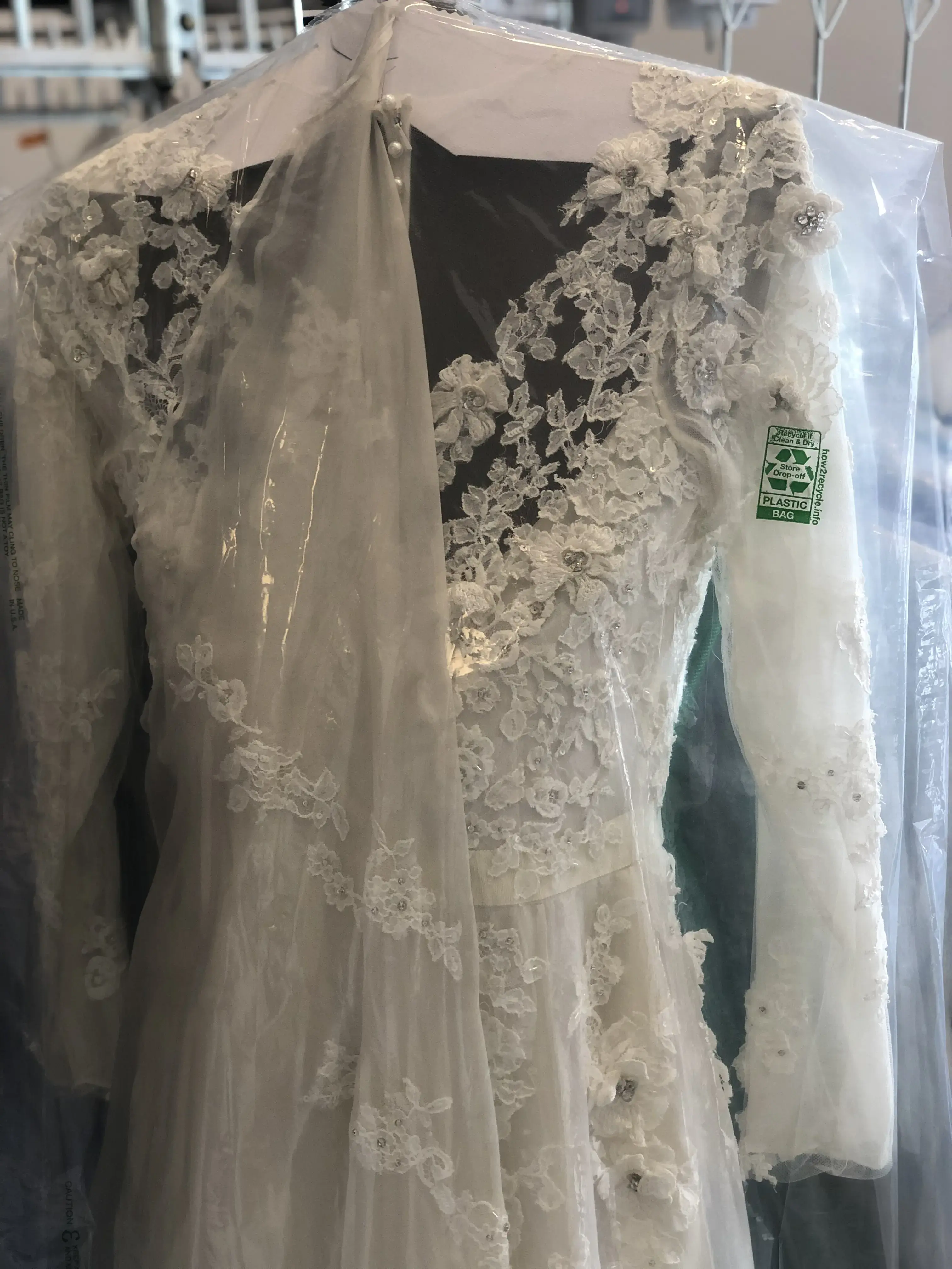 Iron & Steam Dry Cleaners - Image 10