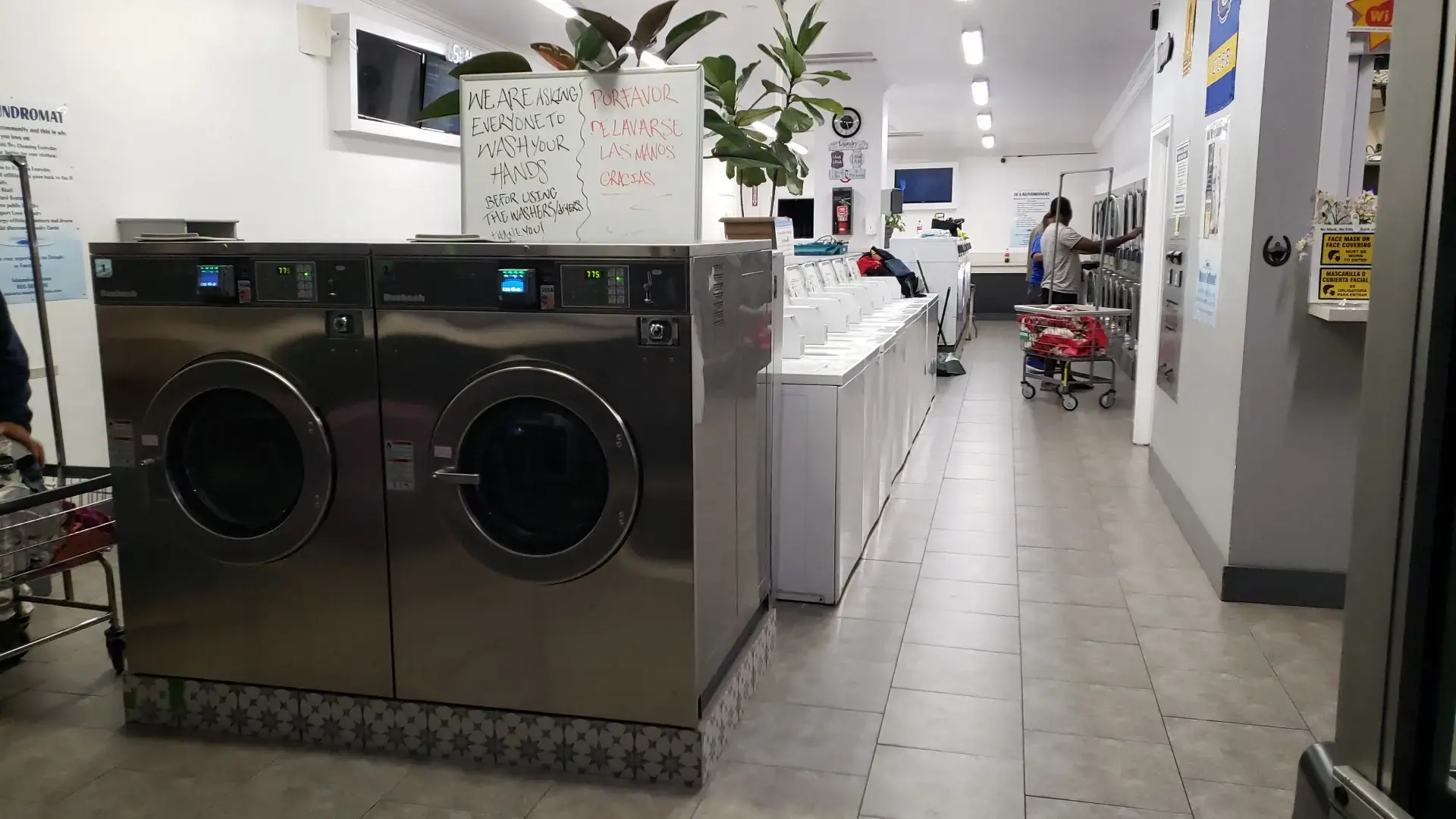 Isla Vista Laundromat thumbnail 4