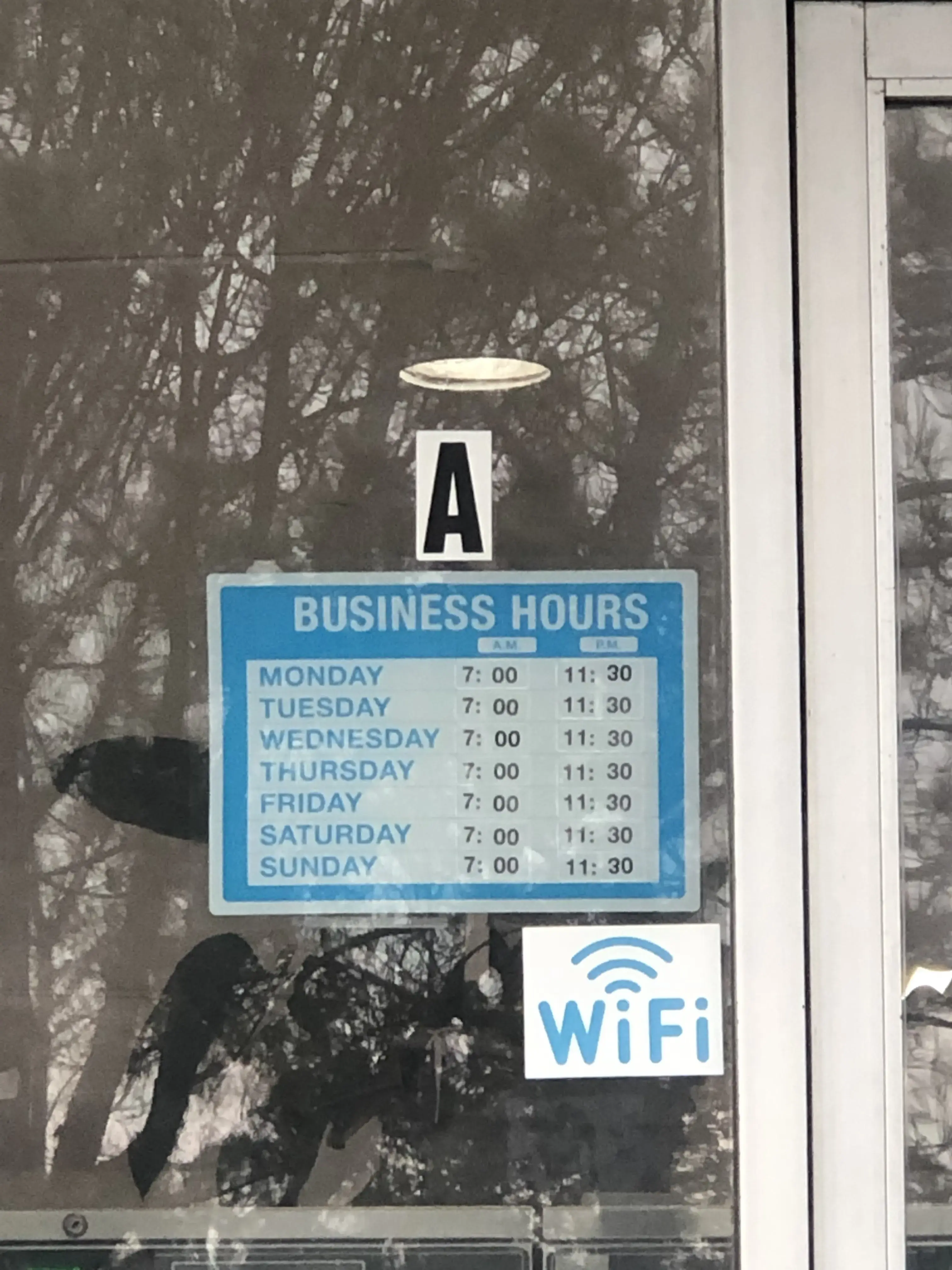Isla Vista Laundromat thumbnail 20