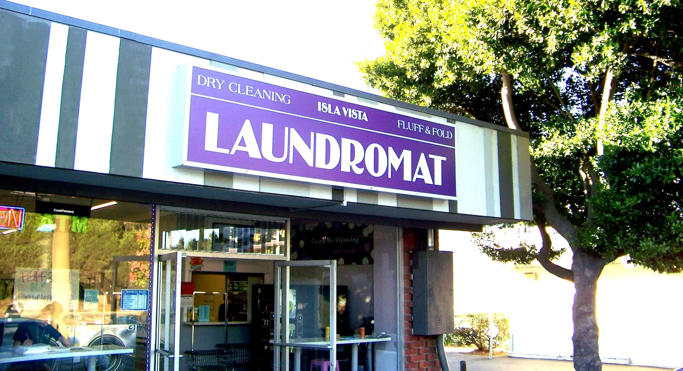 Isla Vista Laundromat thumbnail 9