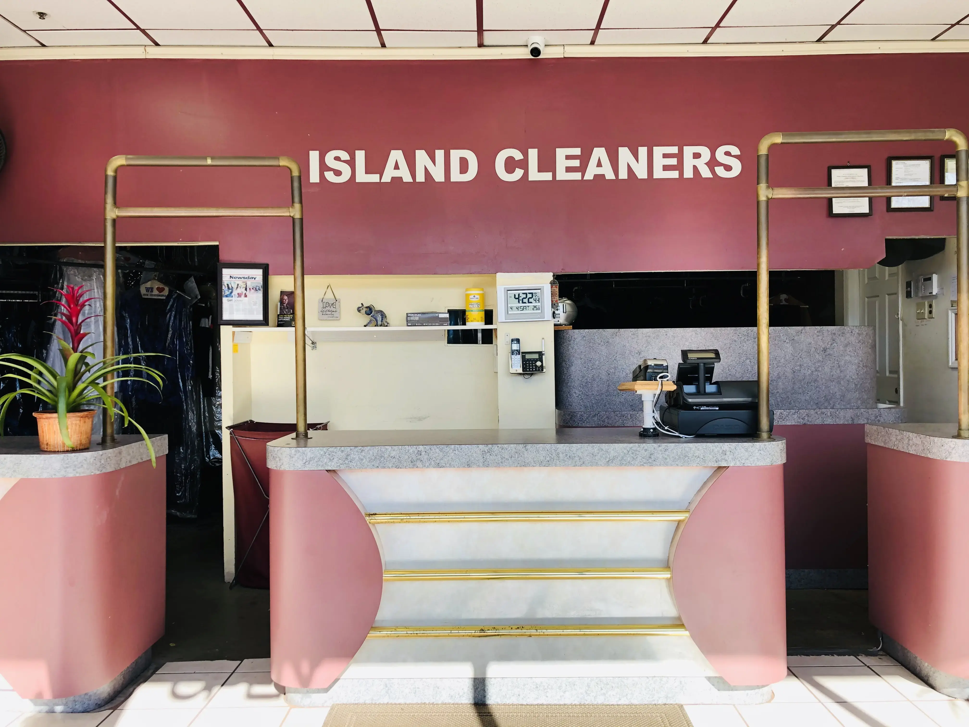 Island Cleaners & Shirt Laundry location