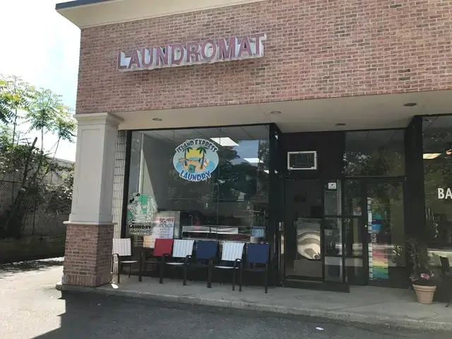 Island Express Laundry thumbnail 4