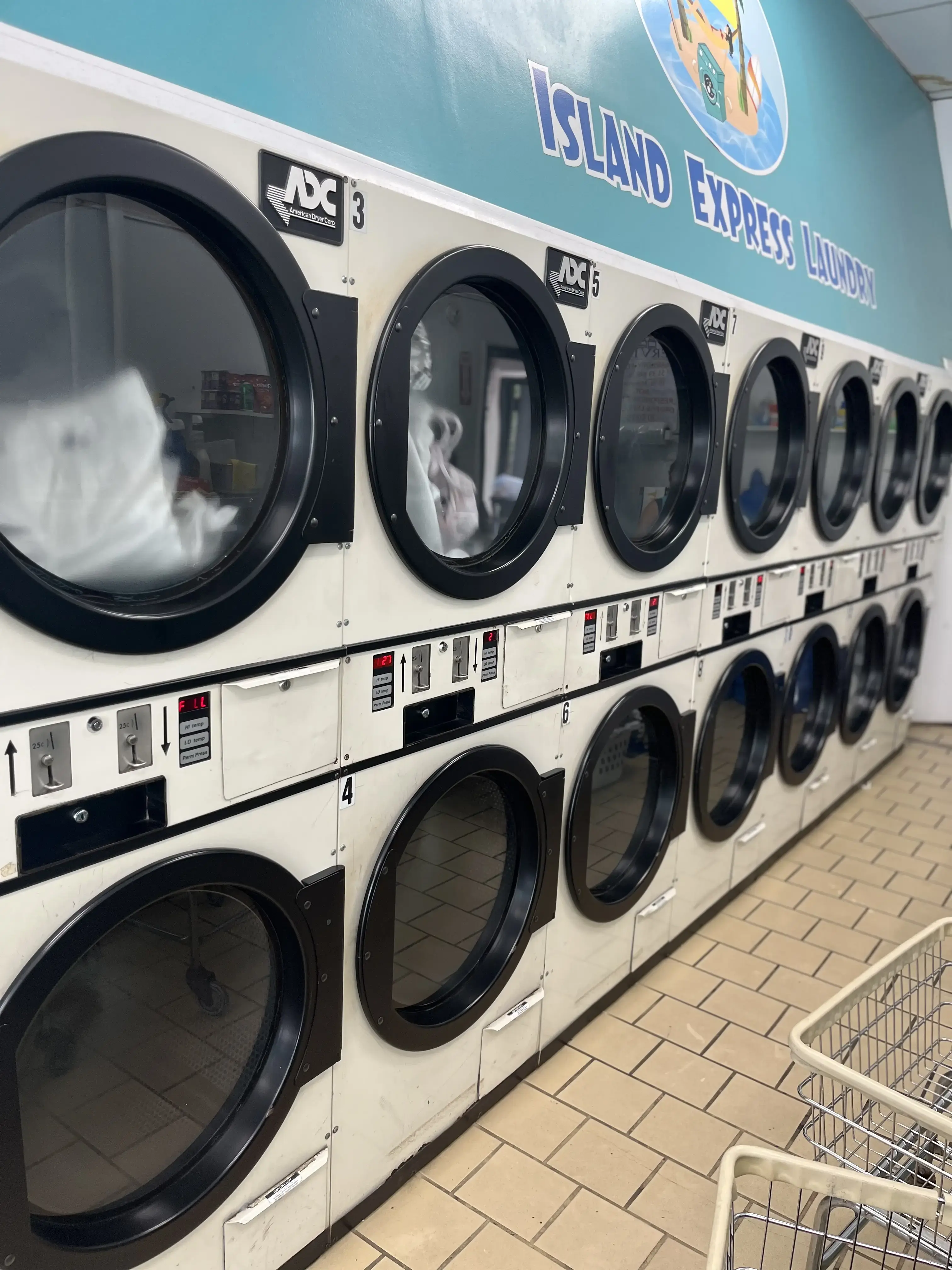 Island Express Laundry - Image 8