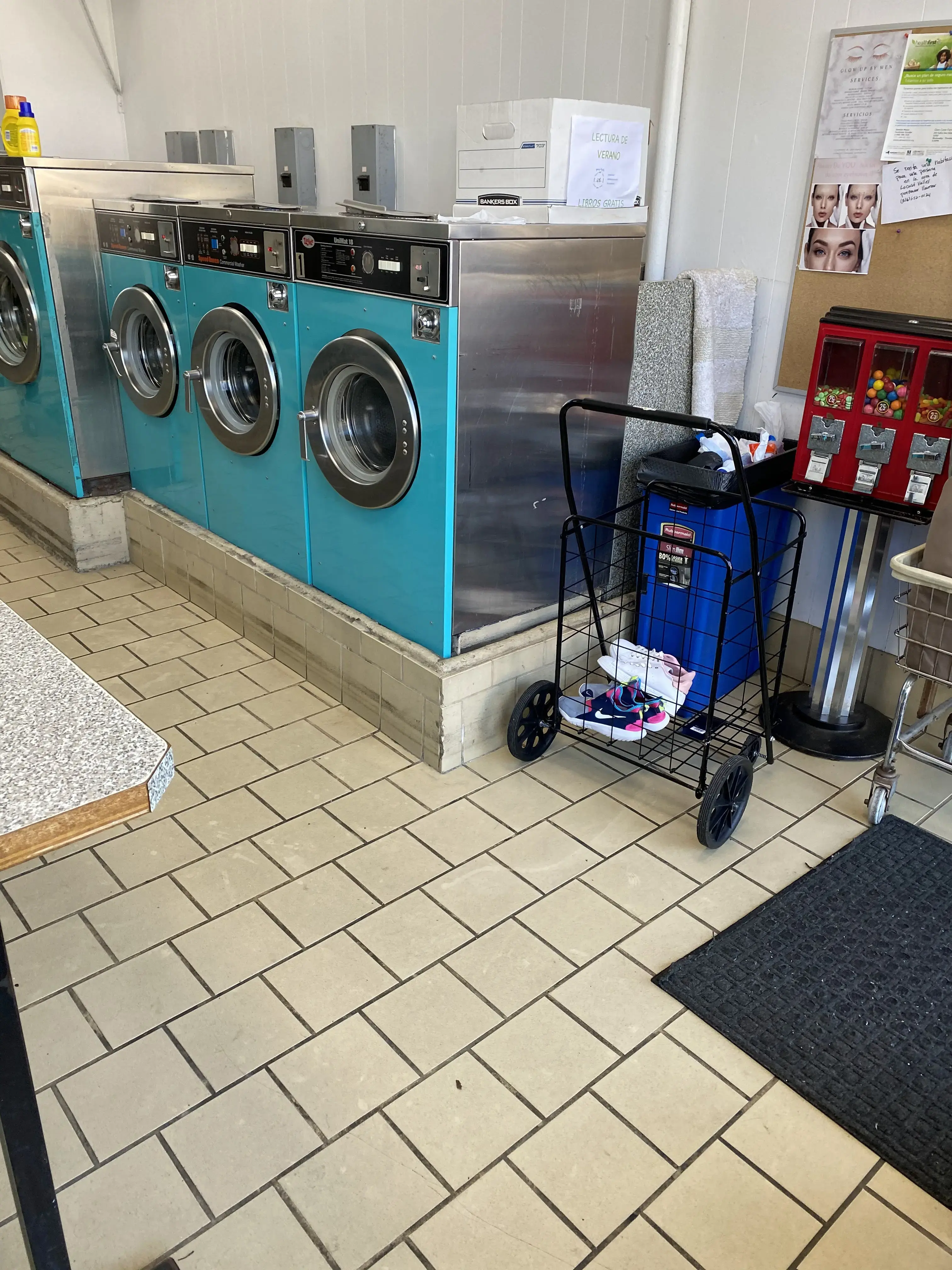 Island Express Laundry thumbnail 9