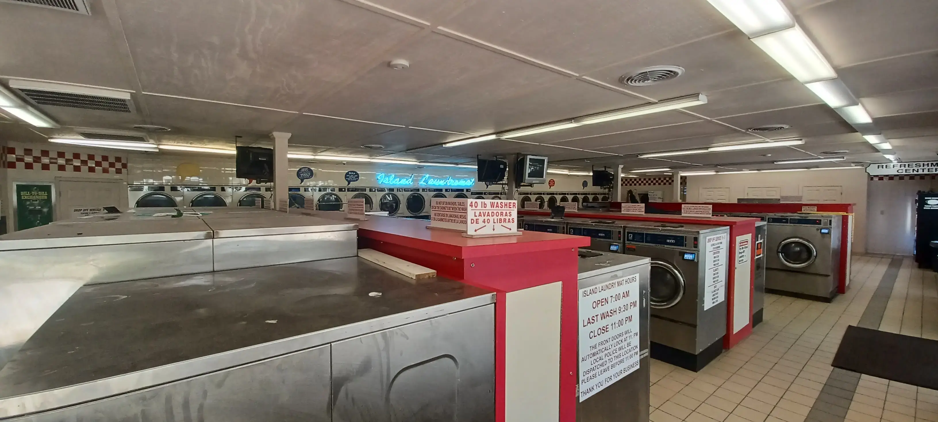 Island Laundromat LLC - Image 1