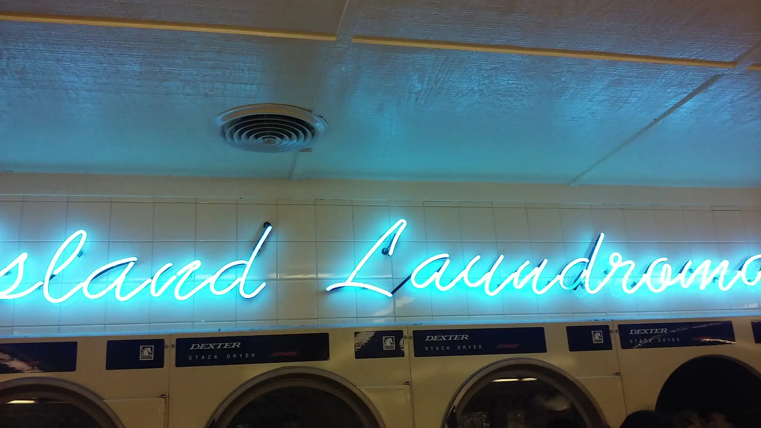 Island Laundromat LLC thumbnail 20