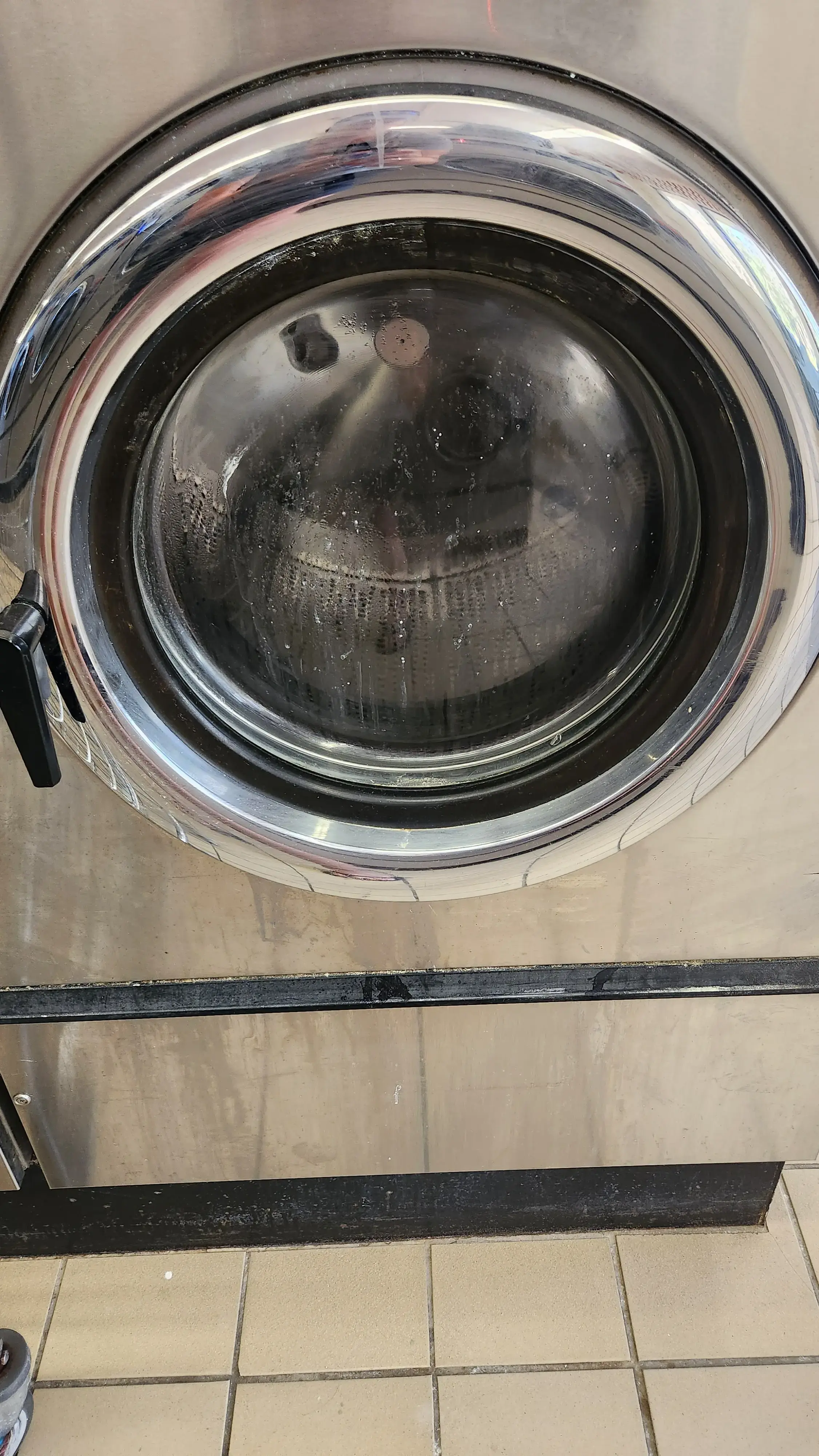 Island Laundromat LLC thumbnail 5