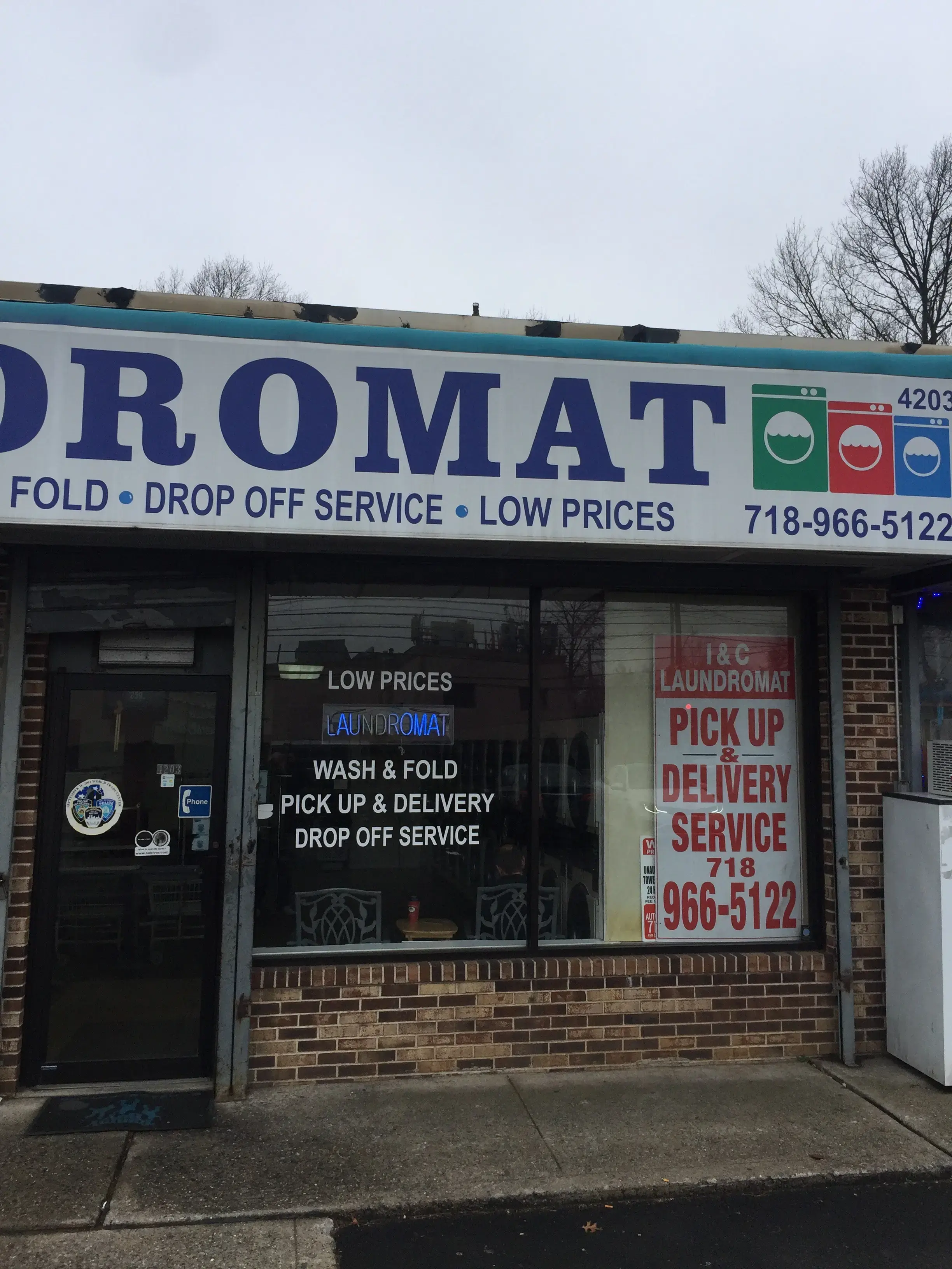 Island Laundromat - Image 19