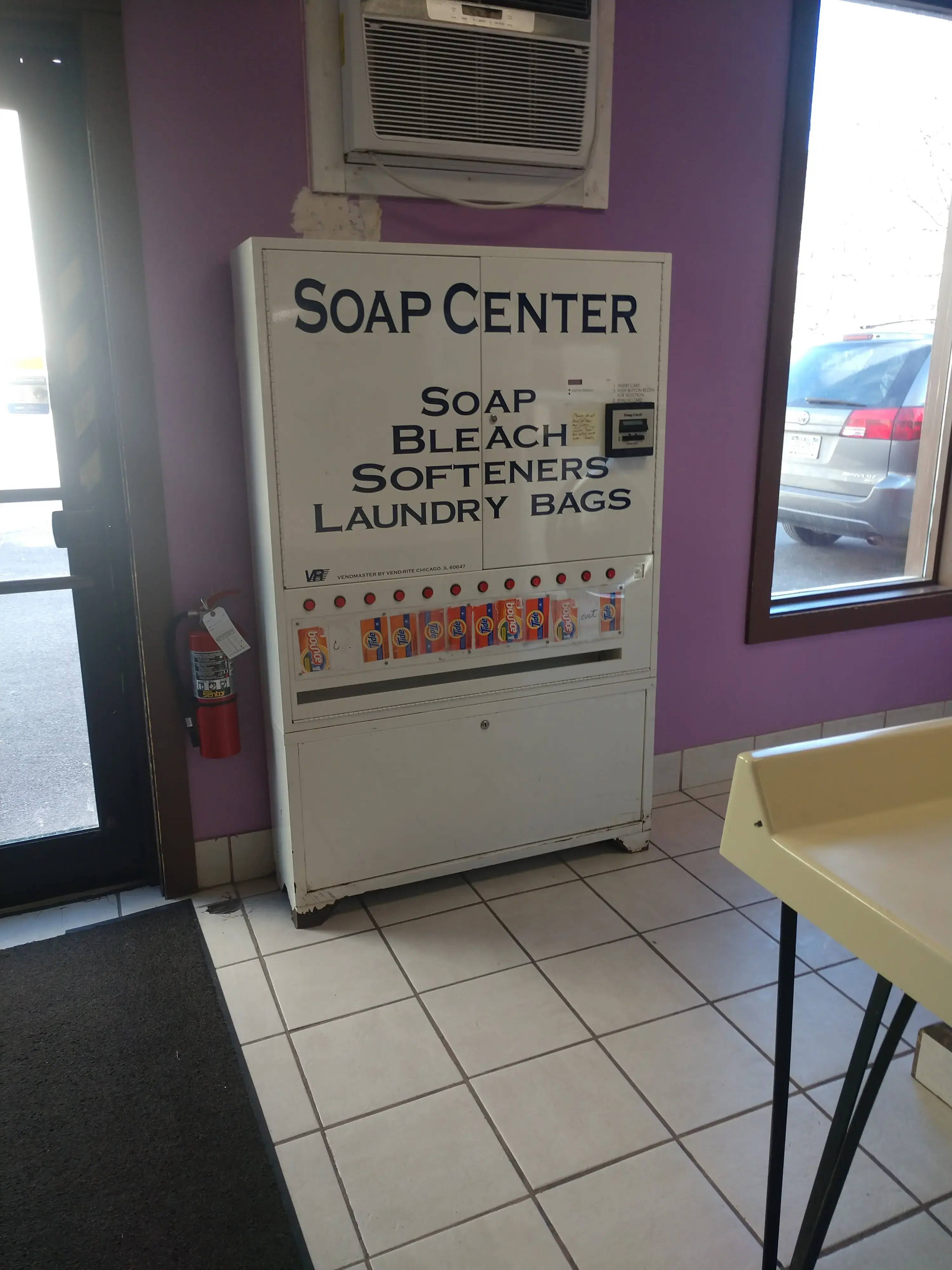 Ithaca Apartment & Laundromat - Image 4