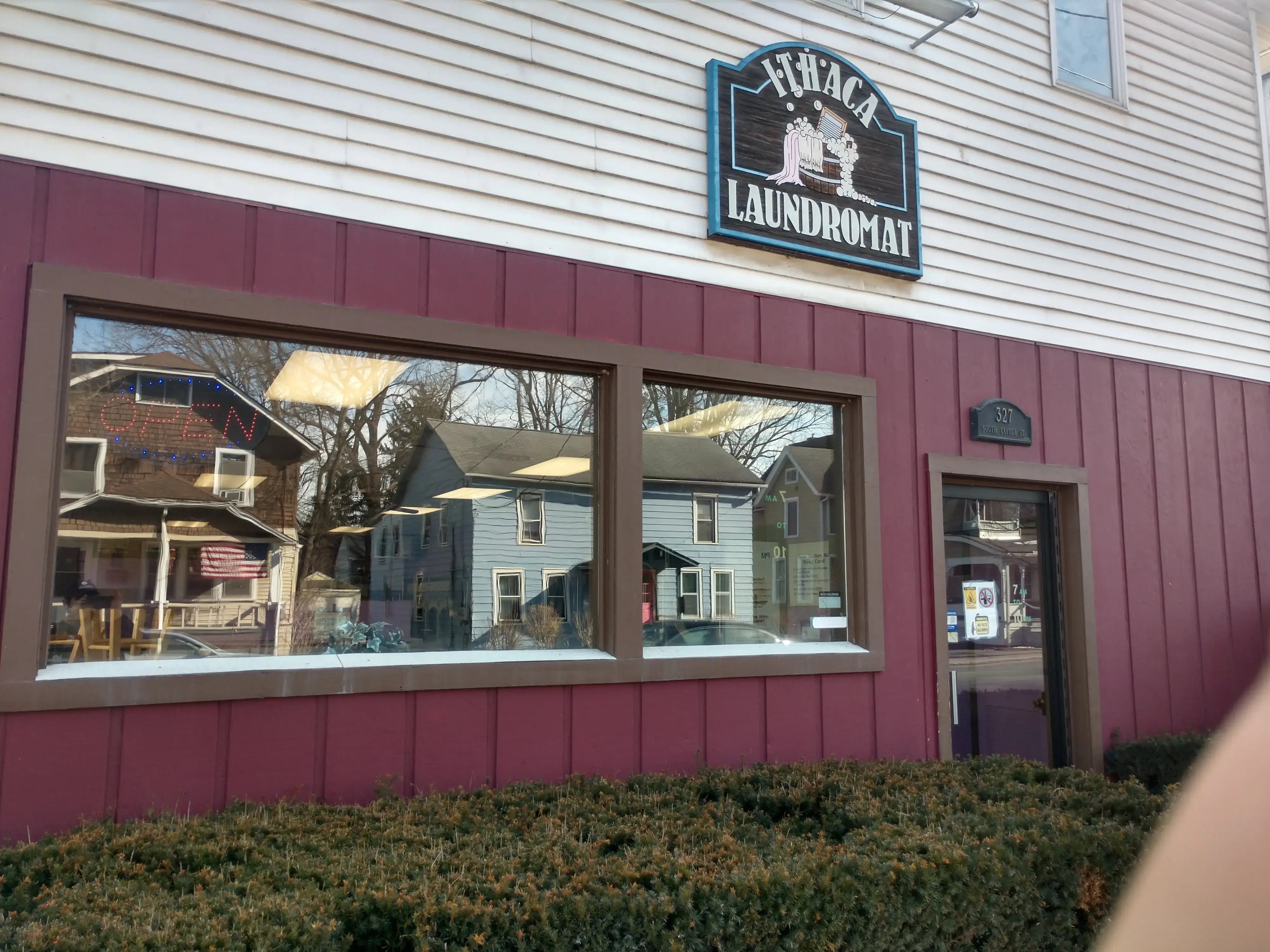 Ithaca Apartment & Laundromat thumbnail 2