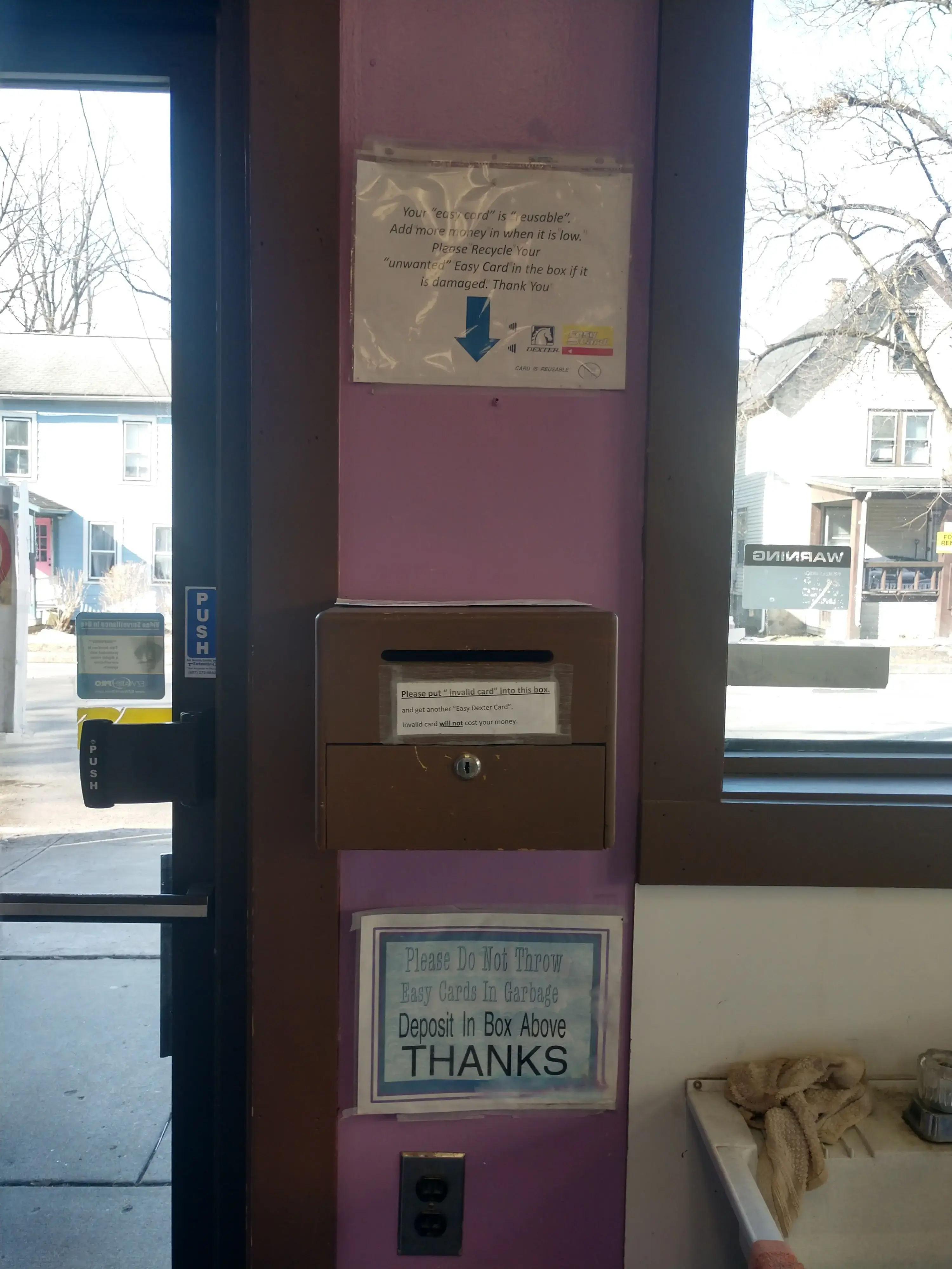 Ithaca Apartment & Laundromat - Image 8
