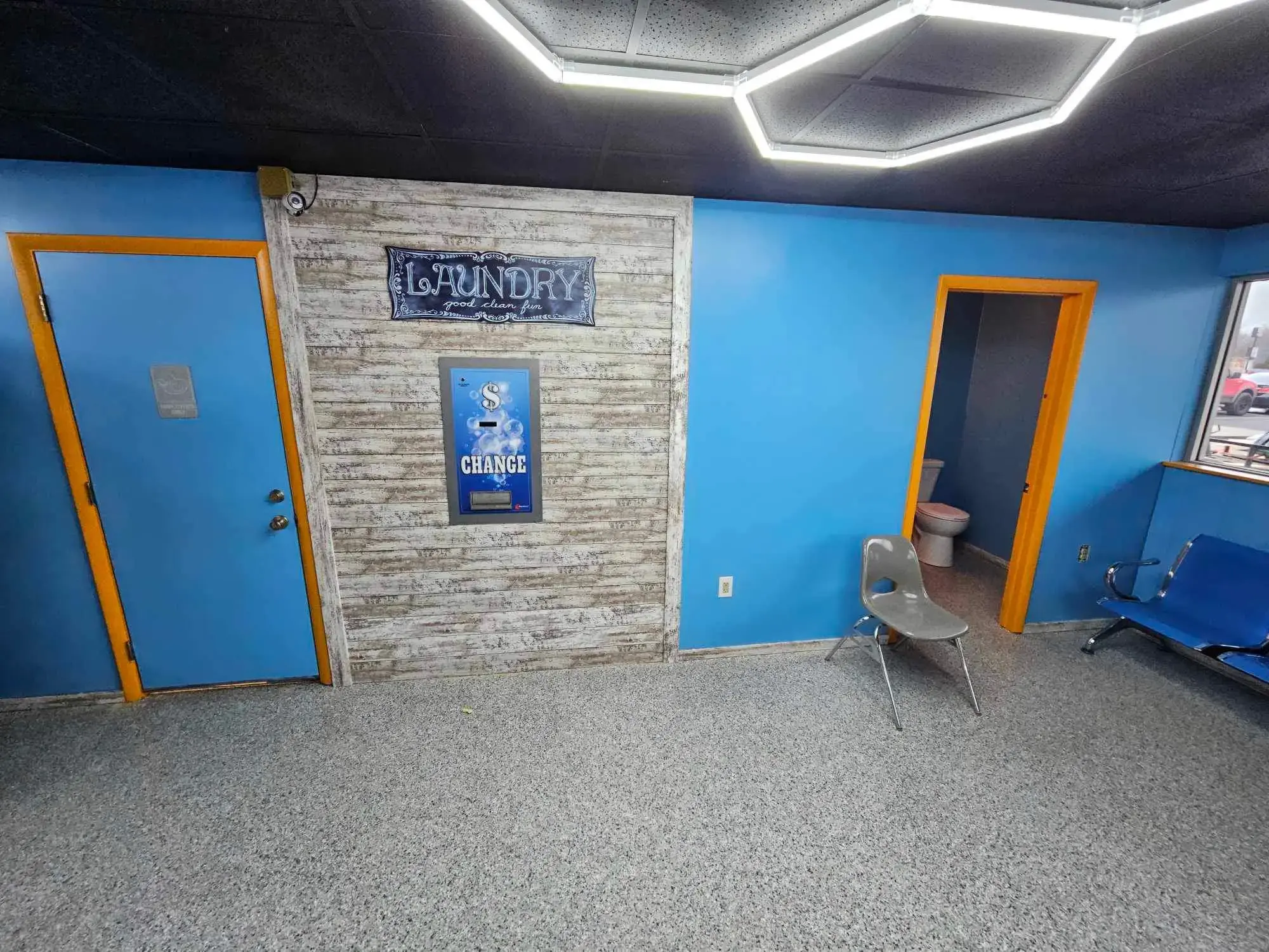 Itoro & Don’s Kwik Wash Churubusco thumbnail 11