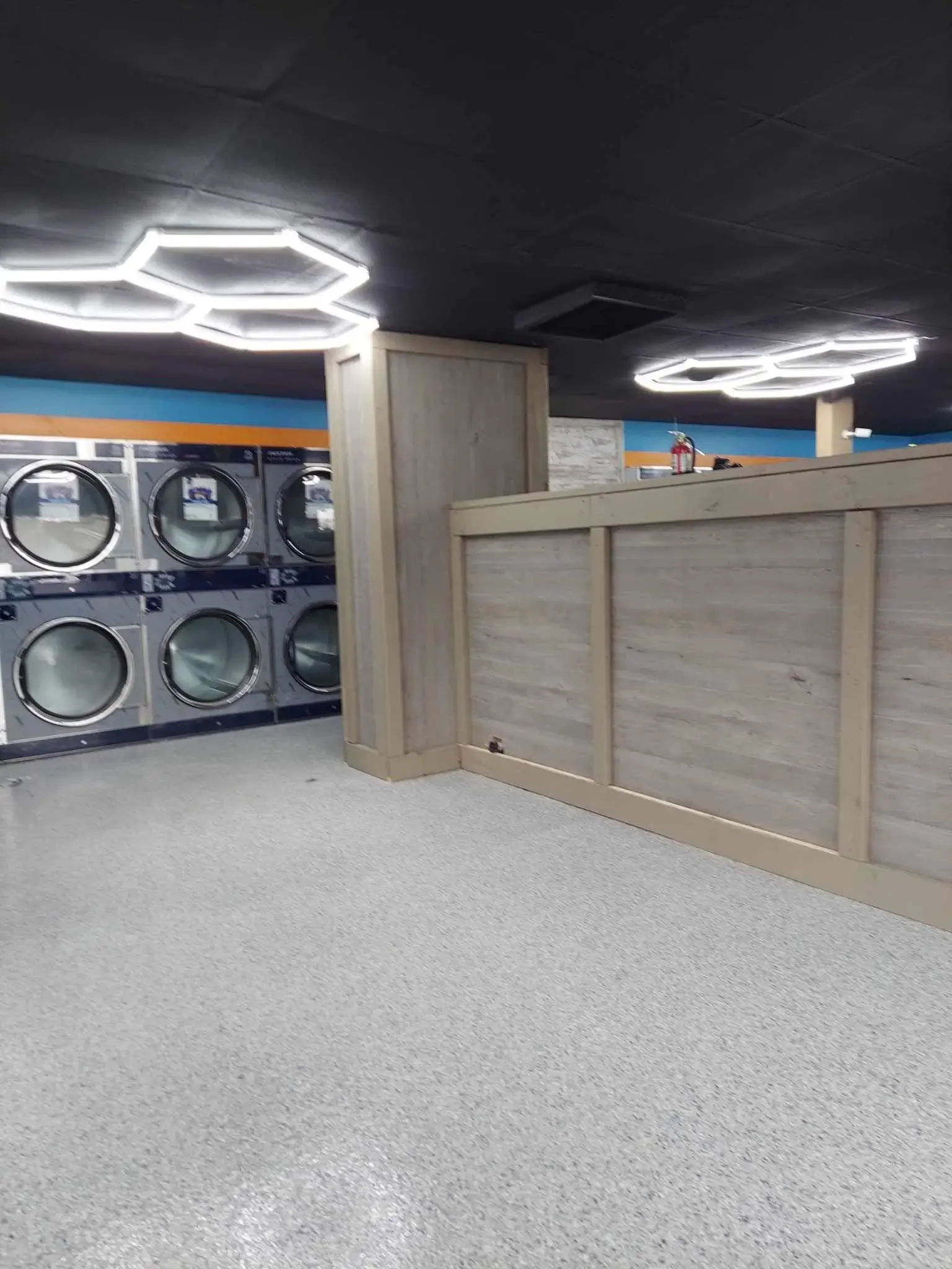 Itoro & Don’s Kwik Wash Churubusco - Image 9