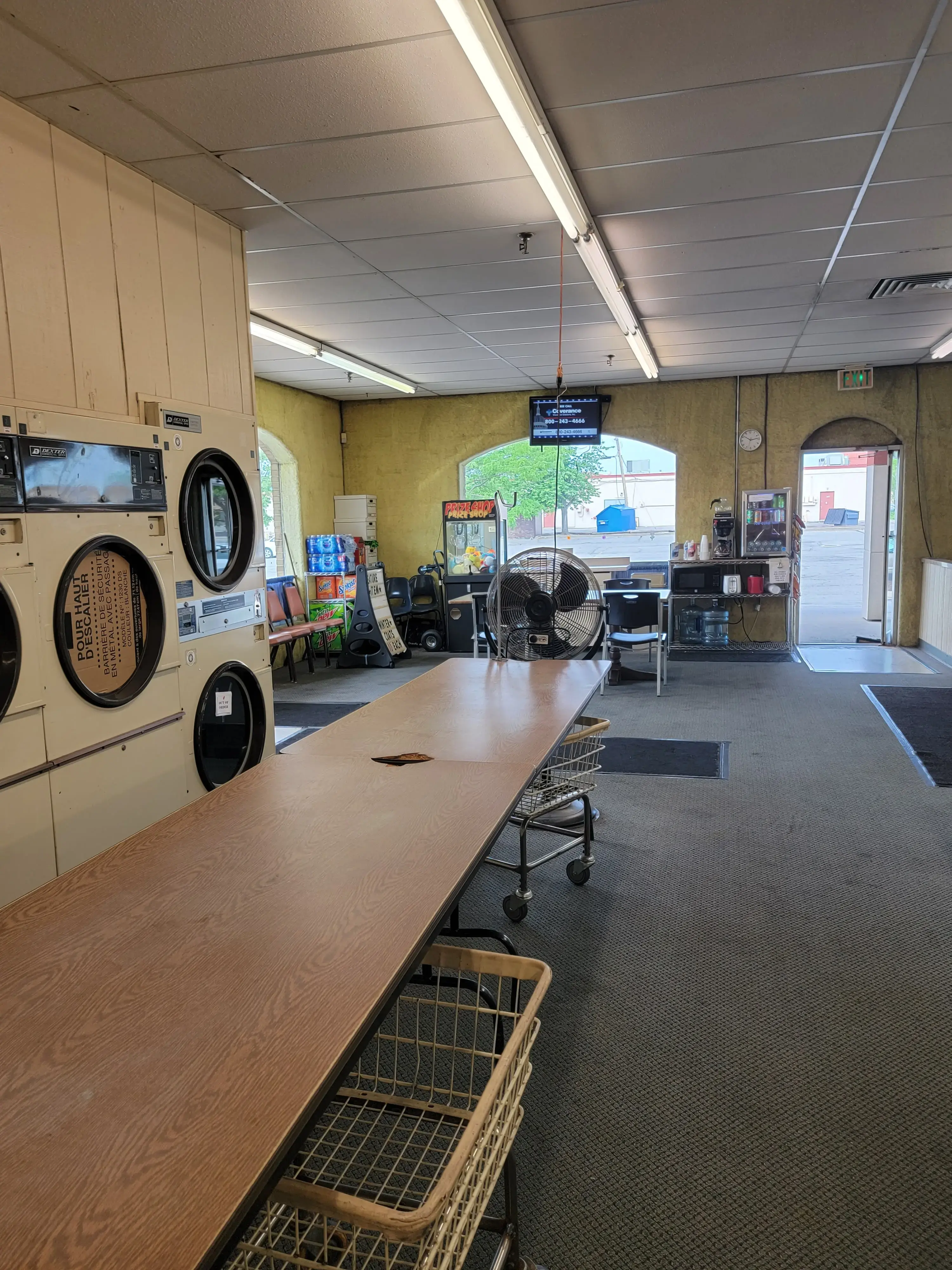 Itoro & Don’s Kwik Wash Laundromat & Dry Cleaners - Image 5