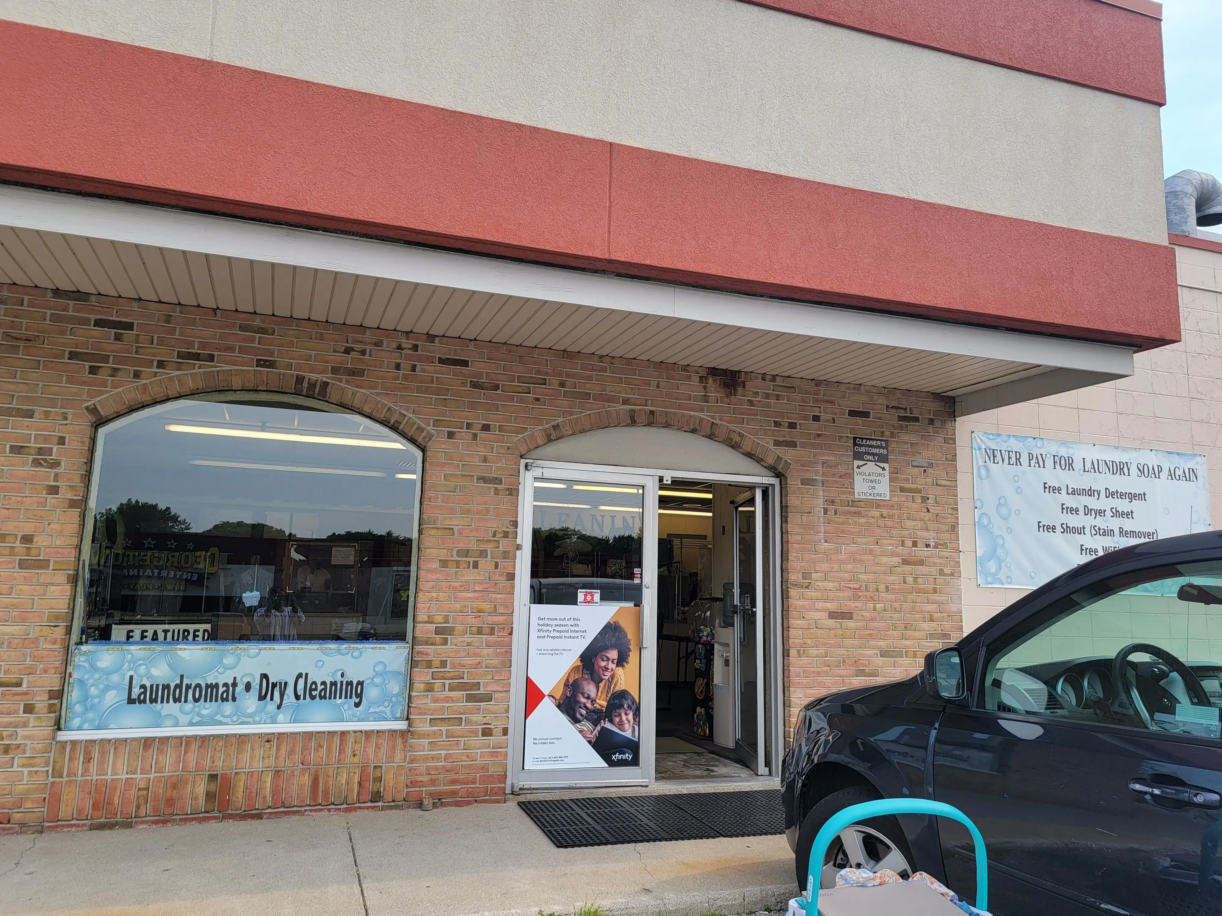 Itoro & Don’s Kwik Wash Laundromat & Dry Cleaners thumbnail 19