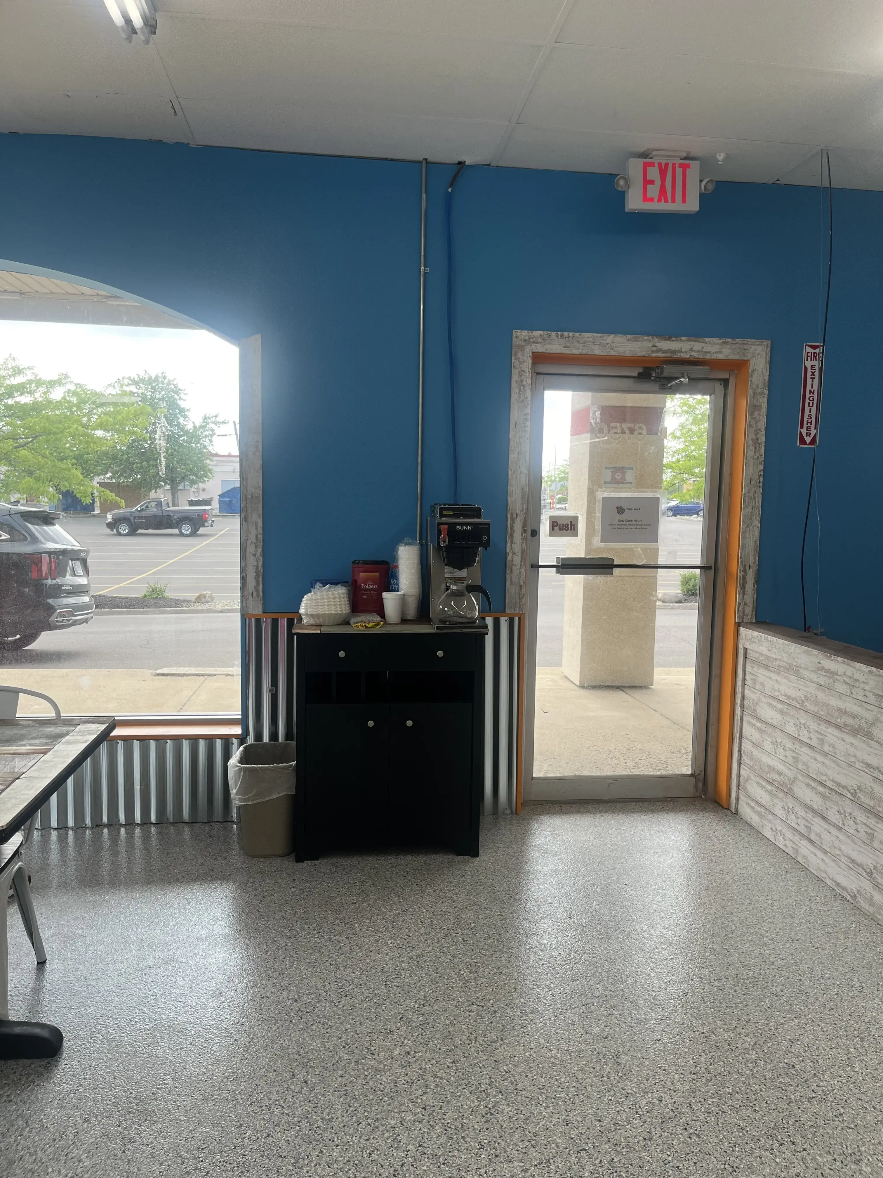 Itoro & Don’s Kwik Wash Laundromat & Dry Cleaners - Image 13