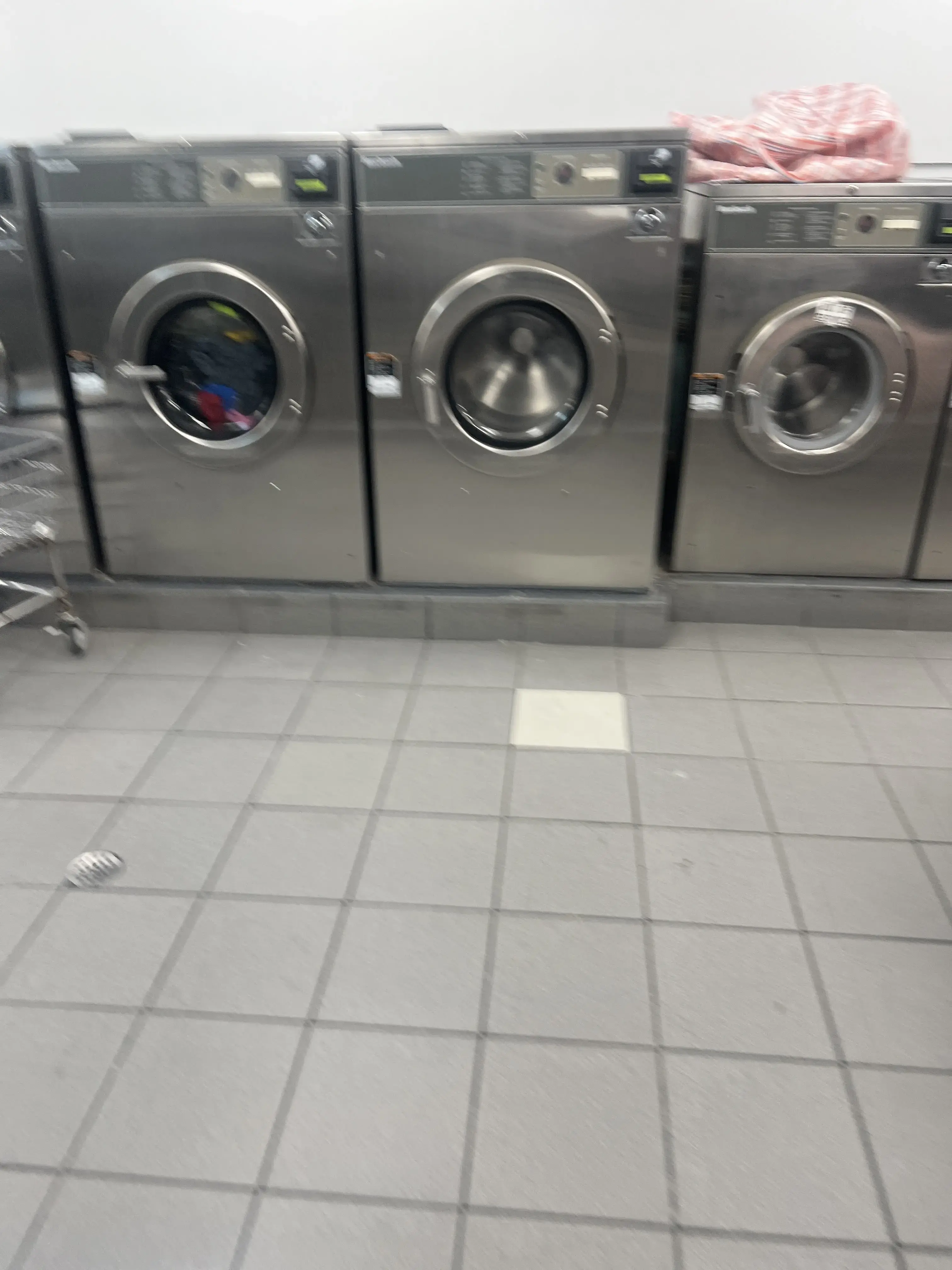 Ivy Hill Laundromat thumbnail 9