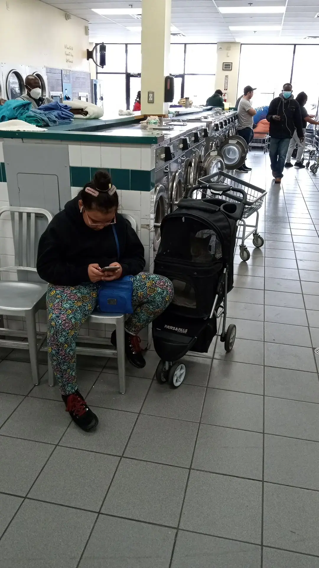 Ivy Hill Laundromat thumbnail 7