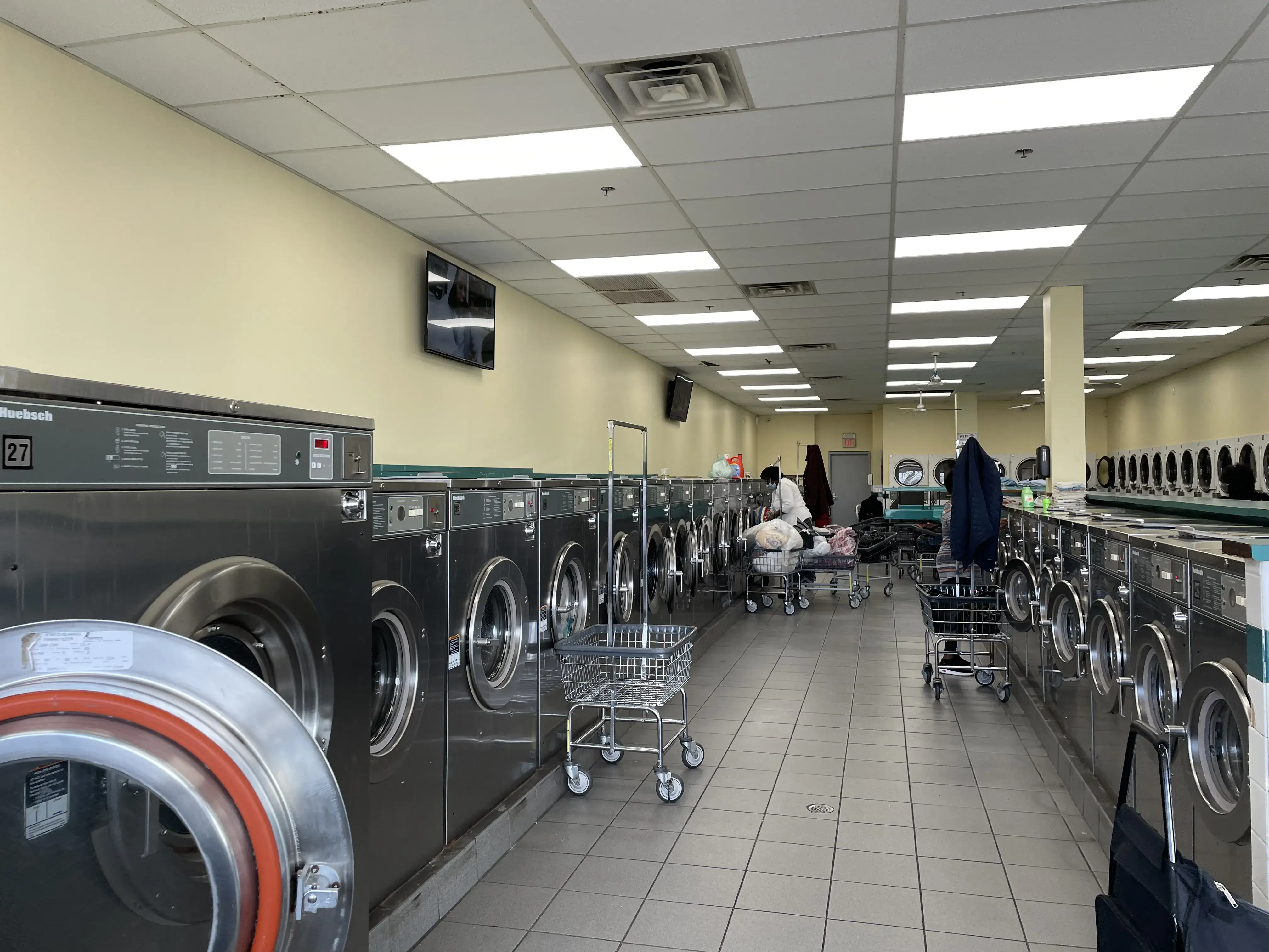 Ivy Hill Laundromat - Image 5