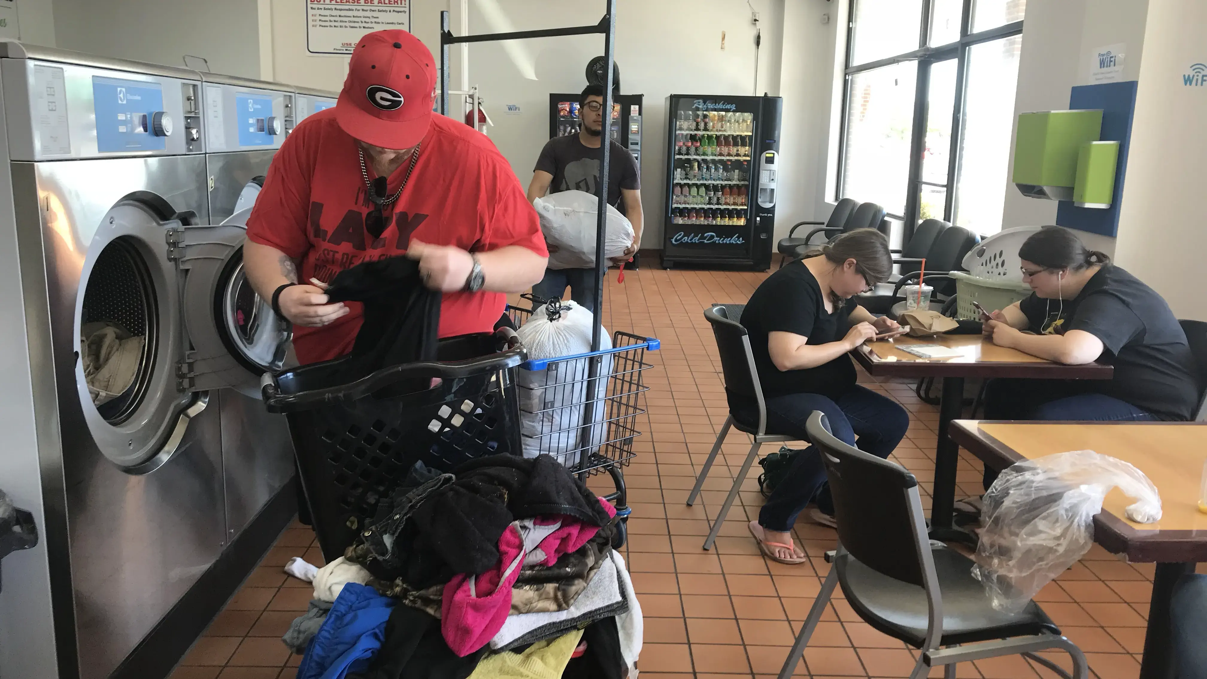 iWash 365 Laundromats - Wash and Fold Services thumbnail 19