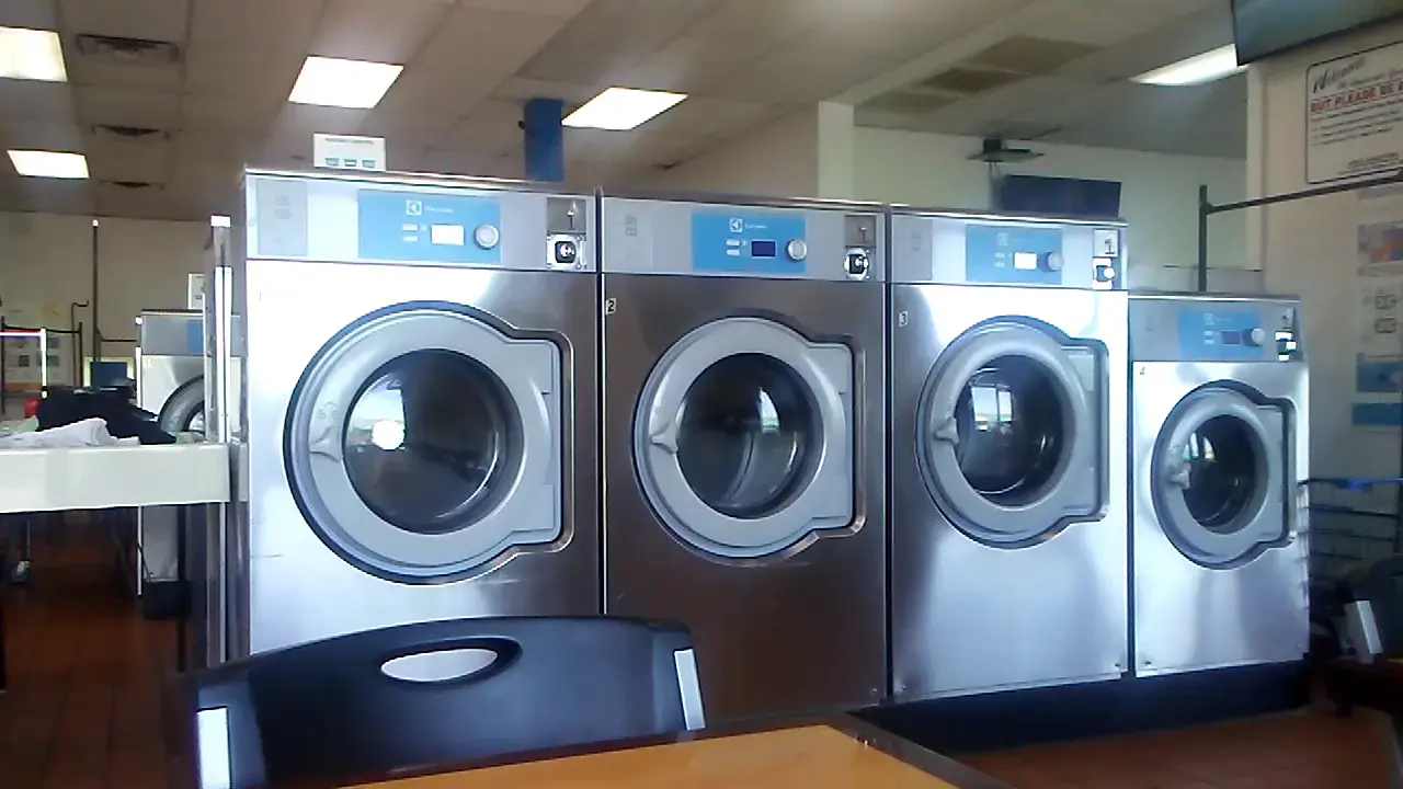 iWash 365 Laundromats - Wash and Fold Services thumbnail 7