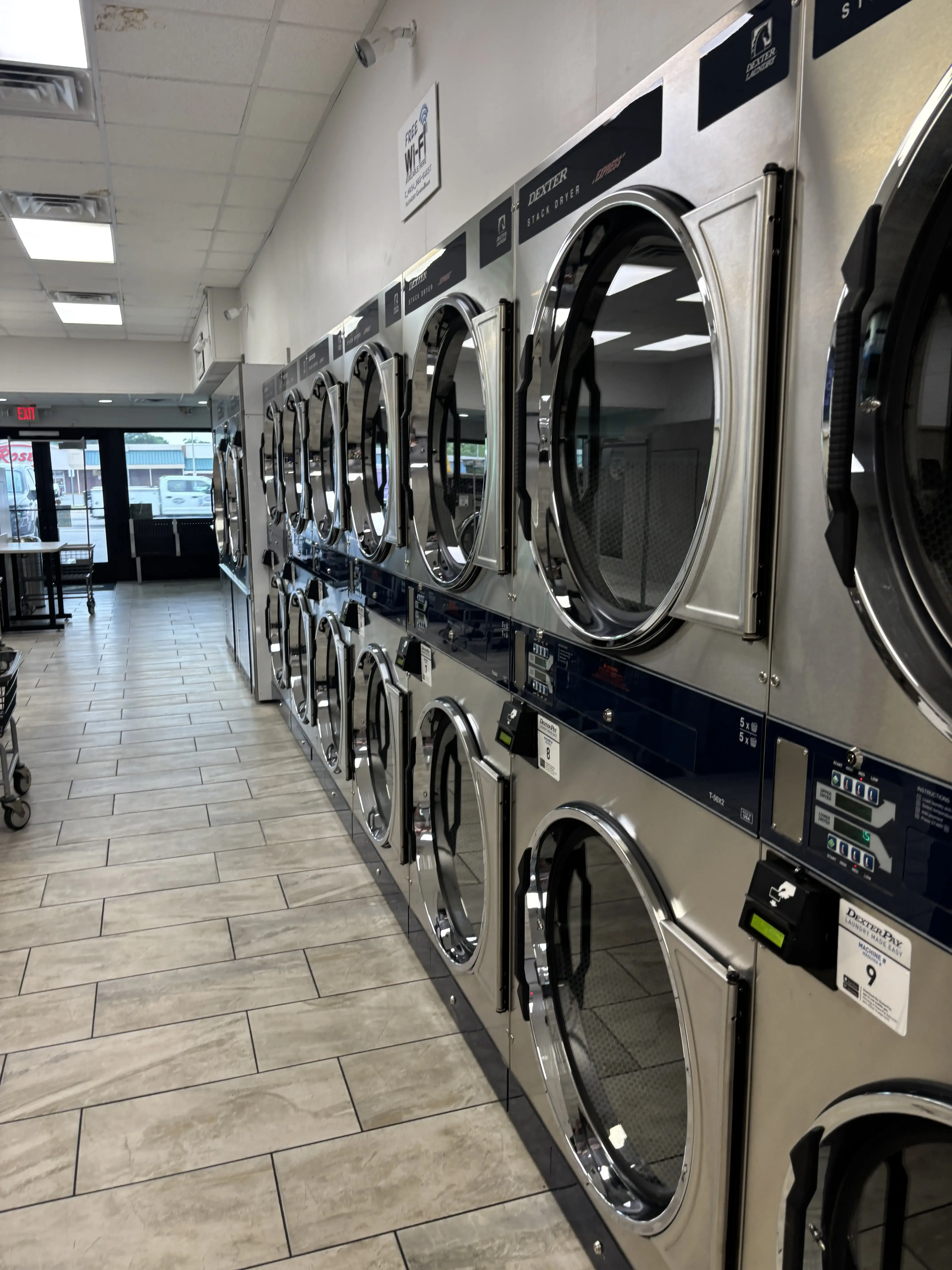 iWash 365 Laundromats - Image 2