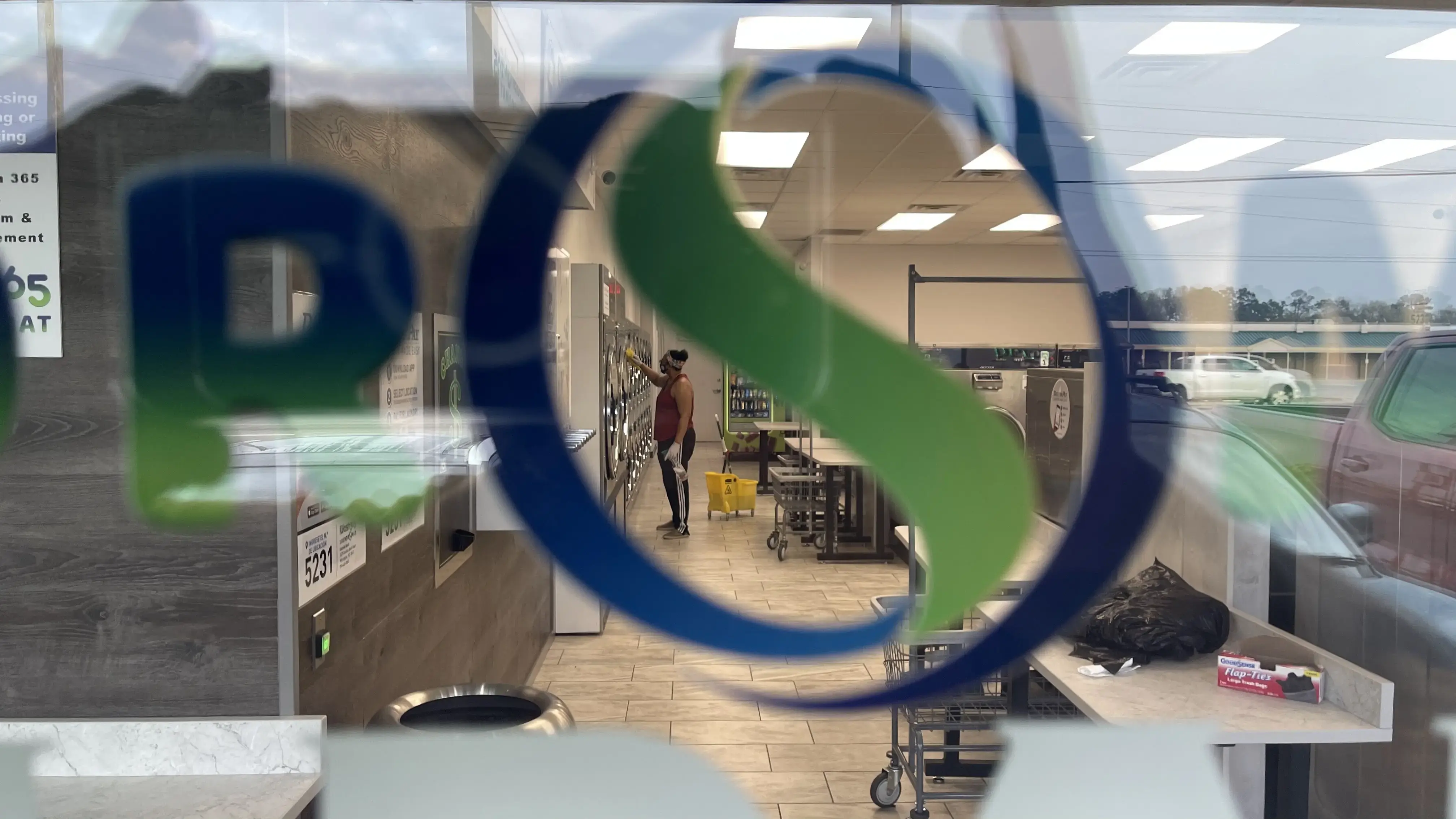 iWash 365 Laundromats thumbnail 7