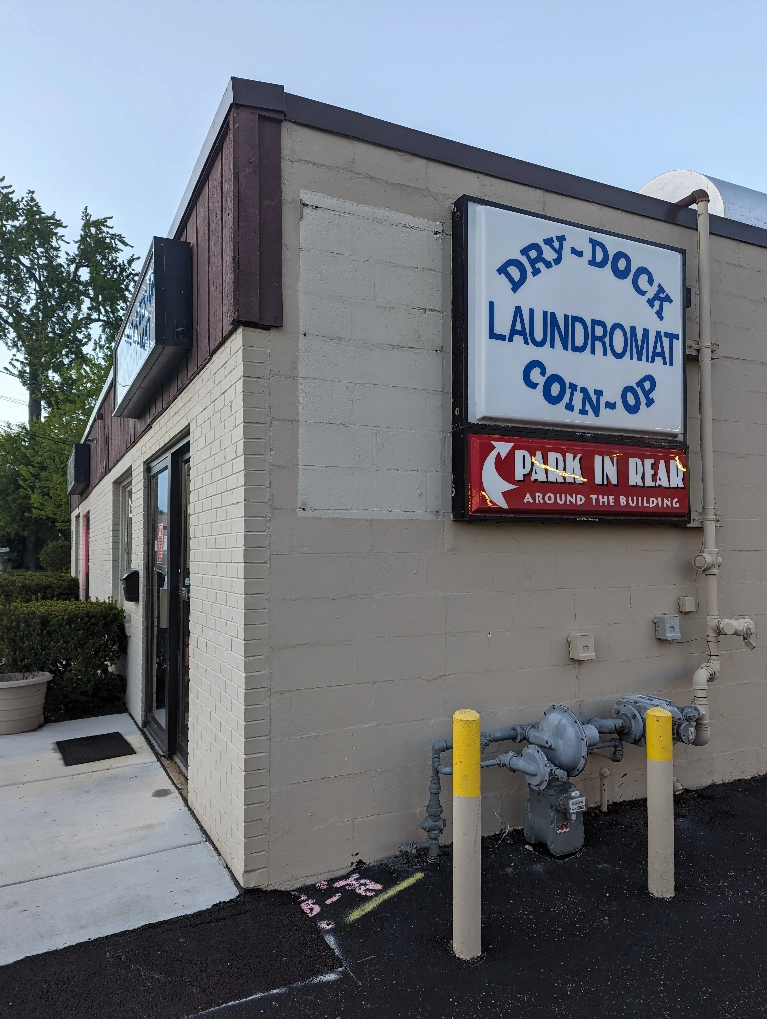iWash Laundry Service - Image 12