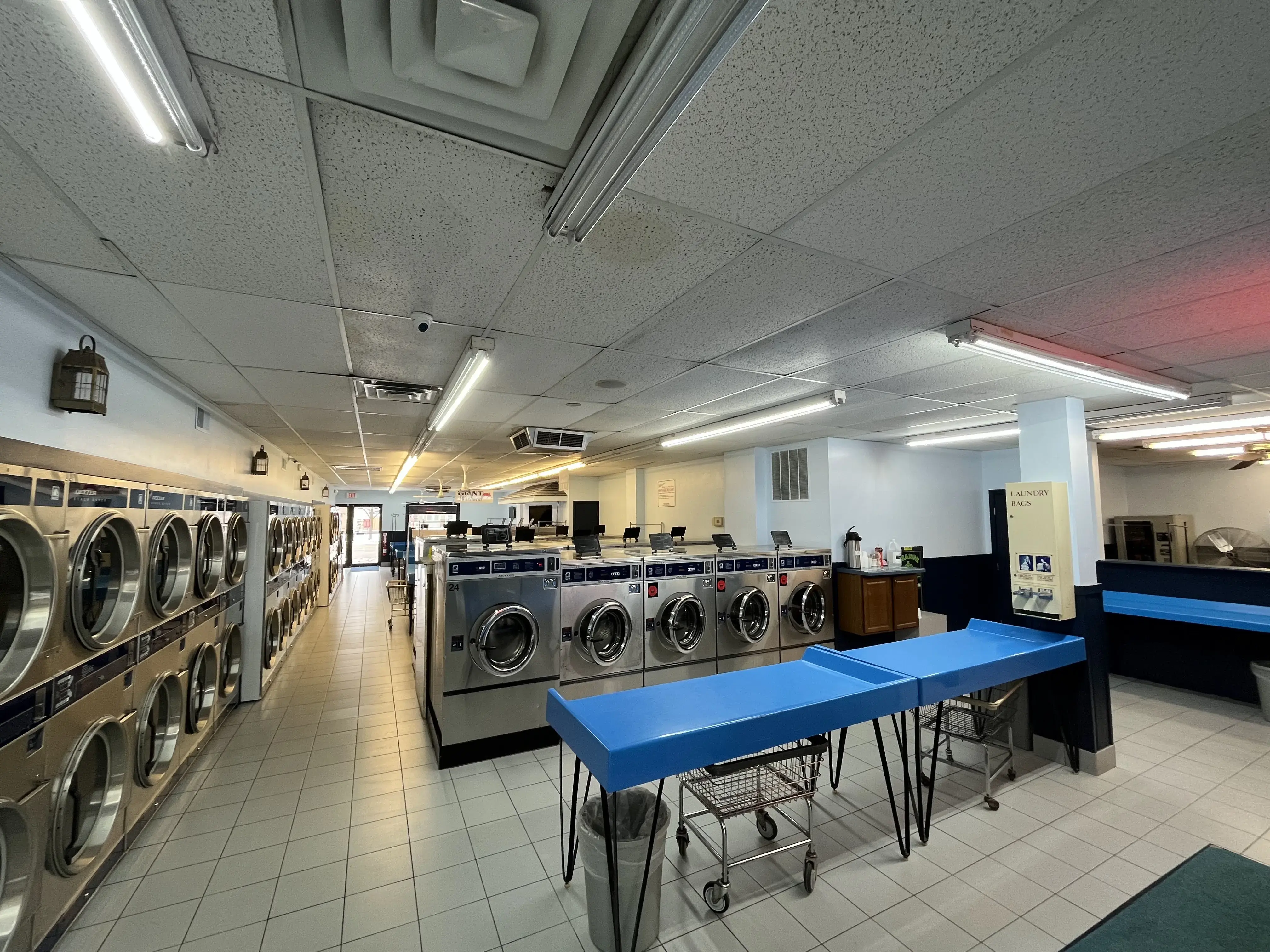 iWash Laundry Service thumbnail 2