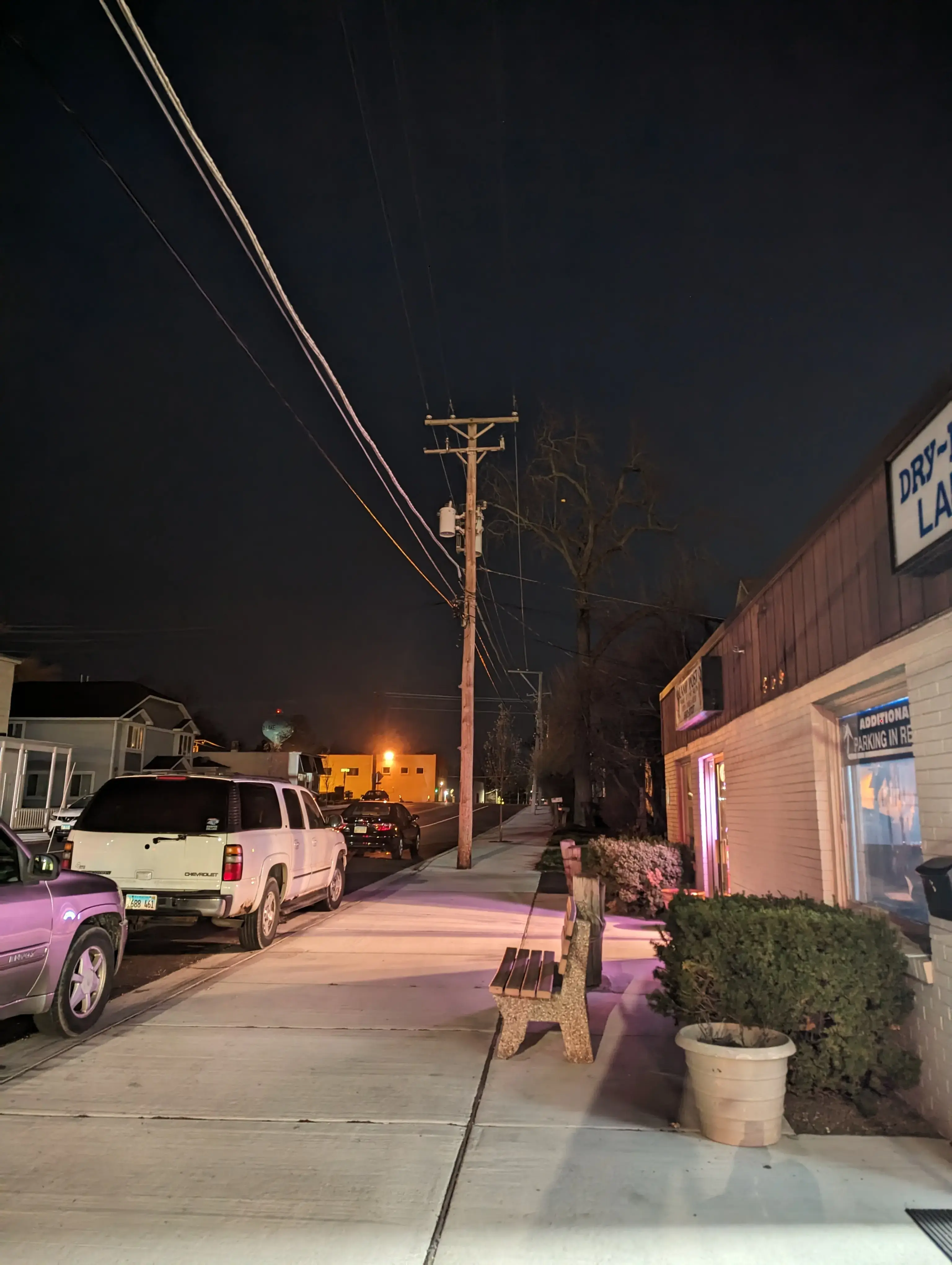 iWash Laundry Service - Image 5
