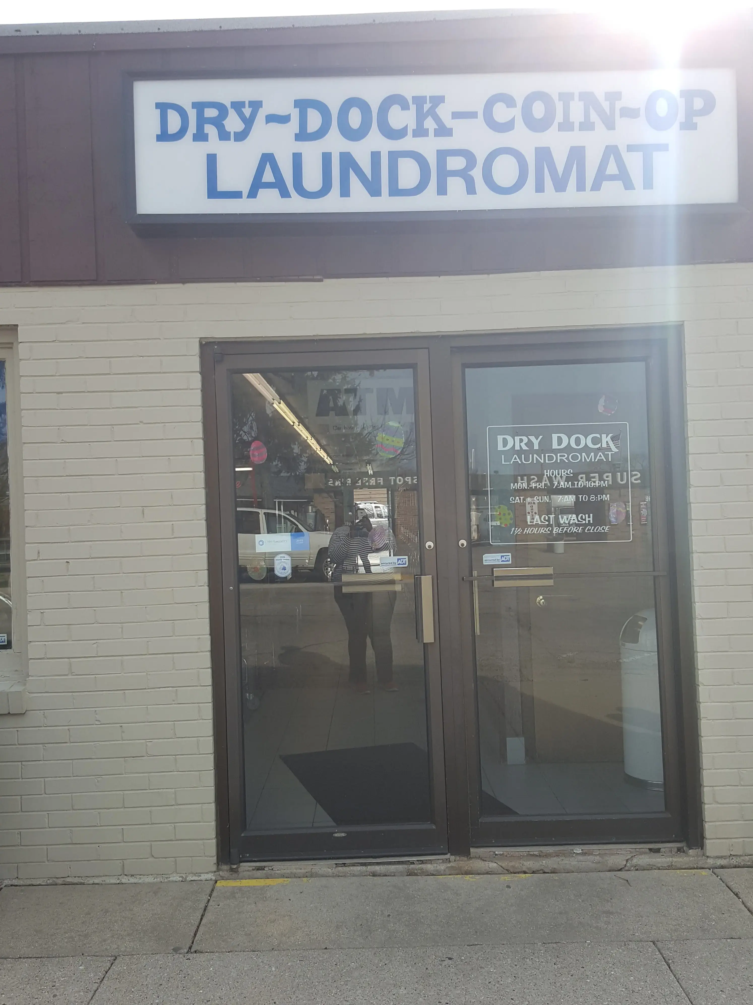iWash Laundry Service thumbnail 14