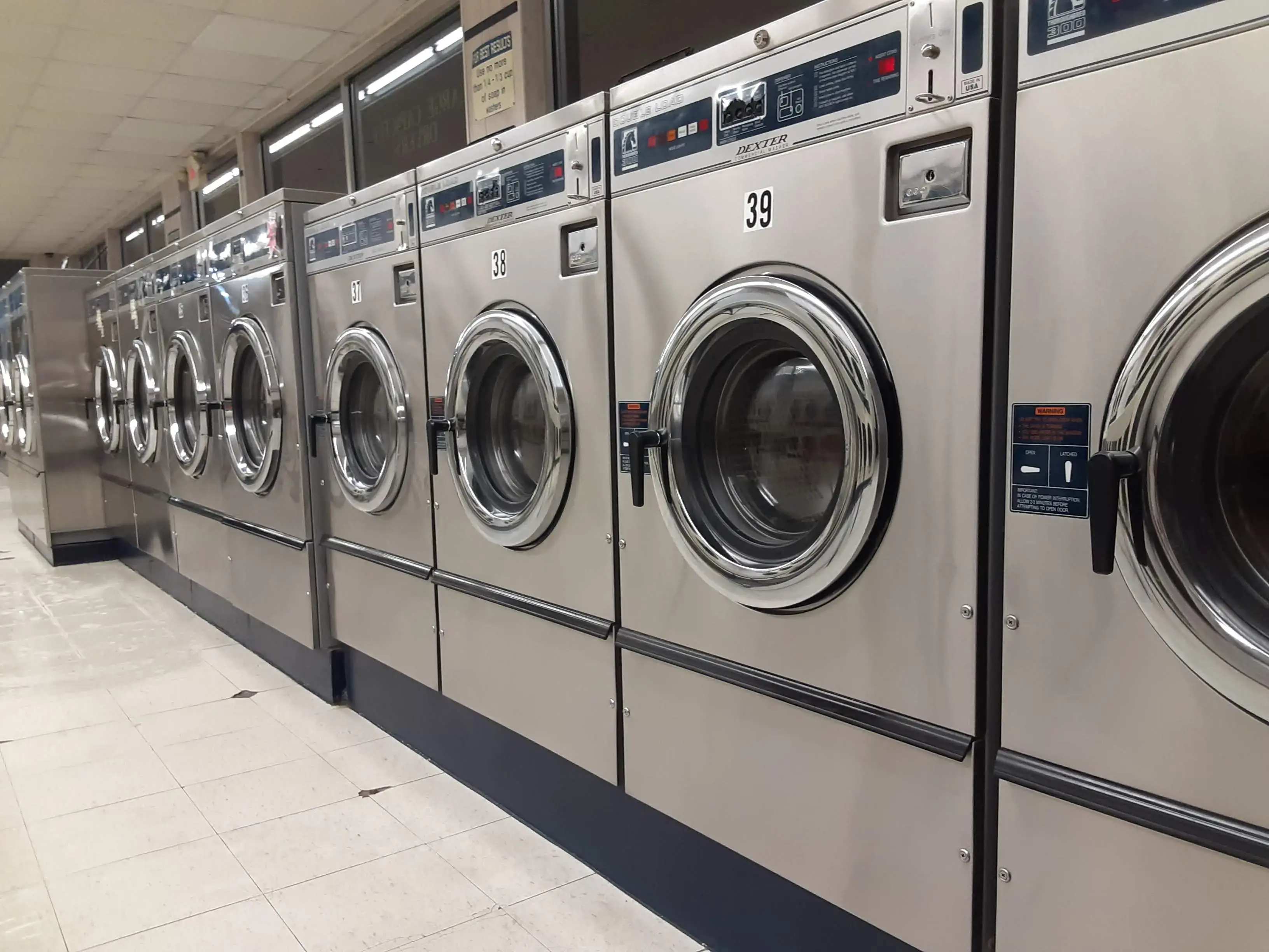 J & D Coin Laundry thumbnail 7