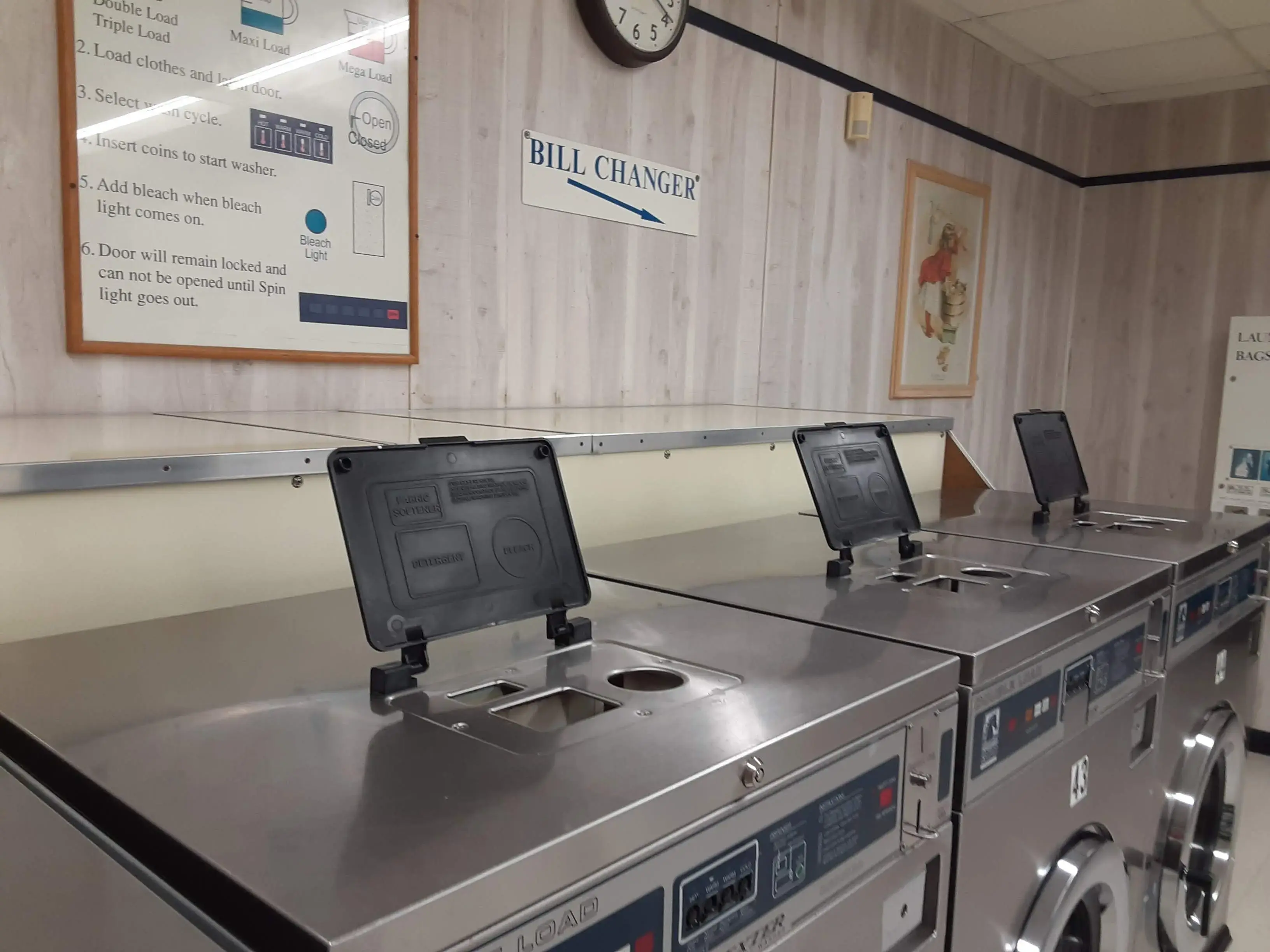 J & D Coin Laundry thumbnail 6