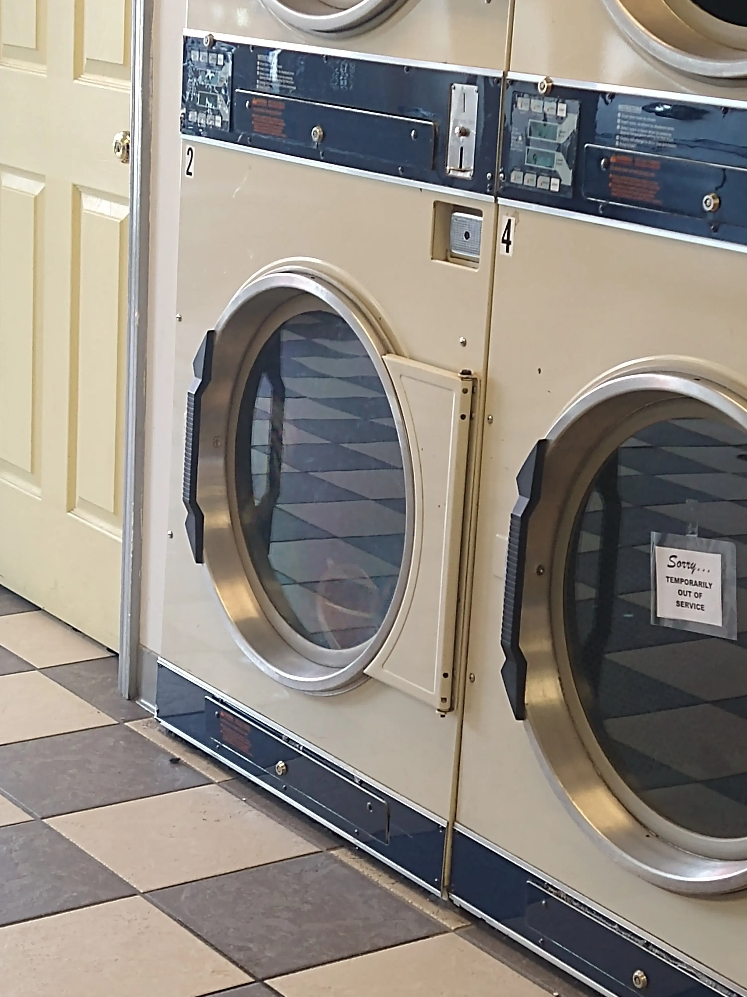 J & D Coin Laundry thumbnail 2