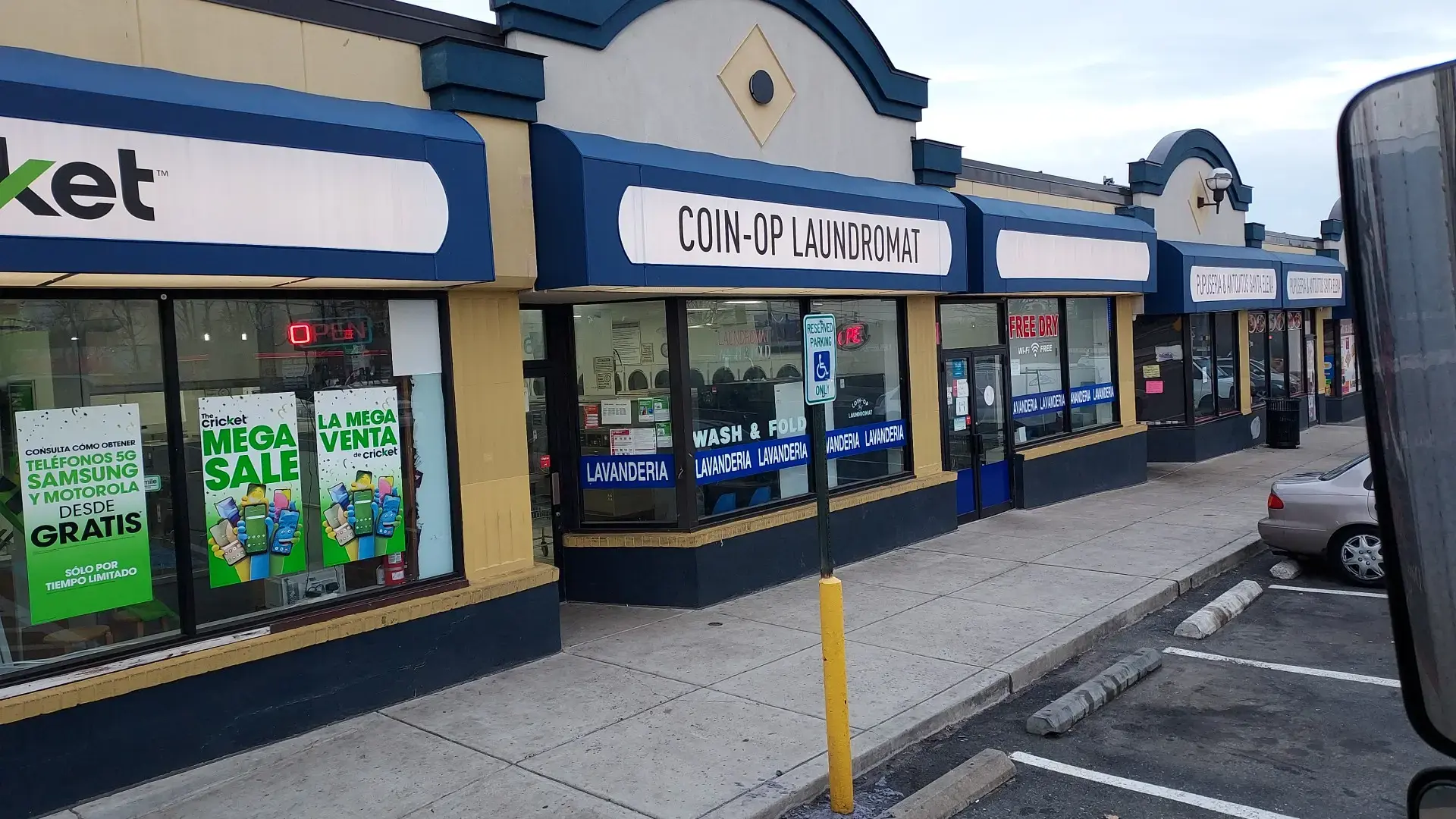 J & J's Coin Laundromat - Image 3