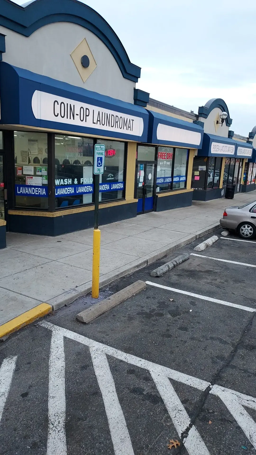 J & J's Coin Laundromat - Image 14