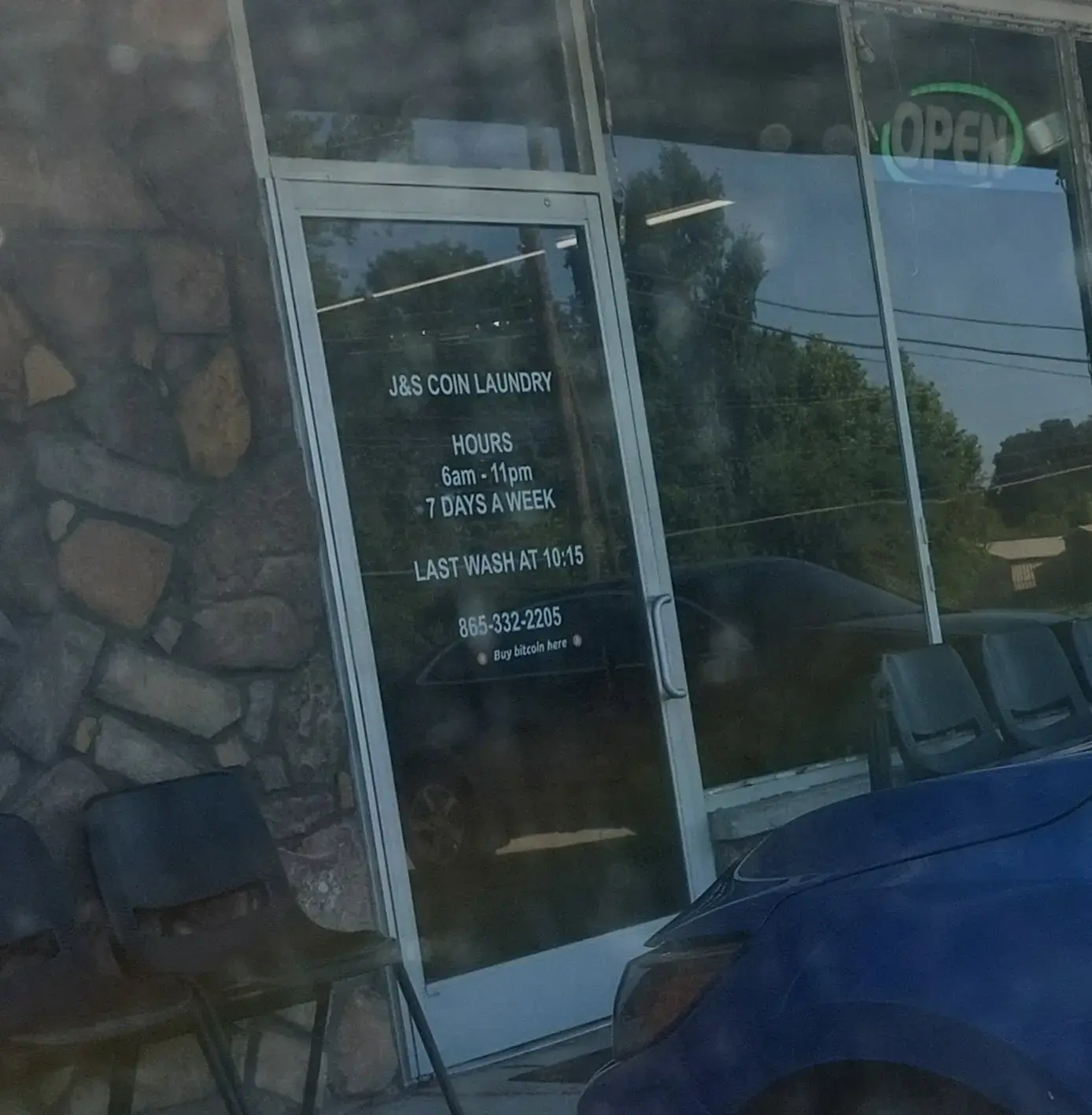 J & S Coin Laundry - Image 11