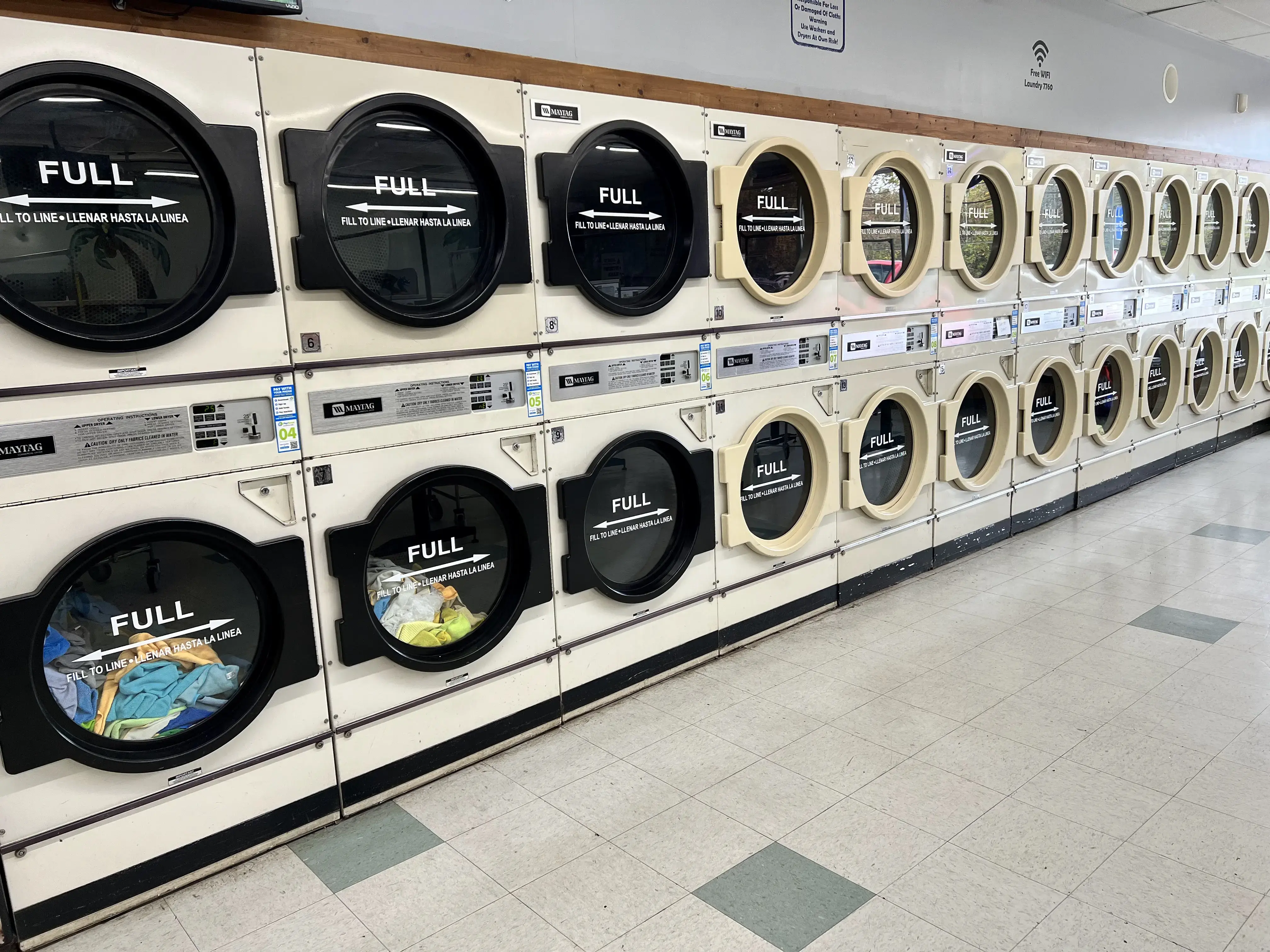 J & S Coin Laundry - Image 3