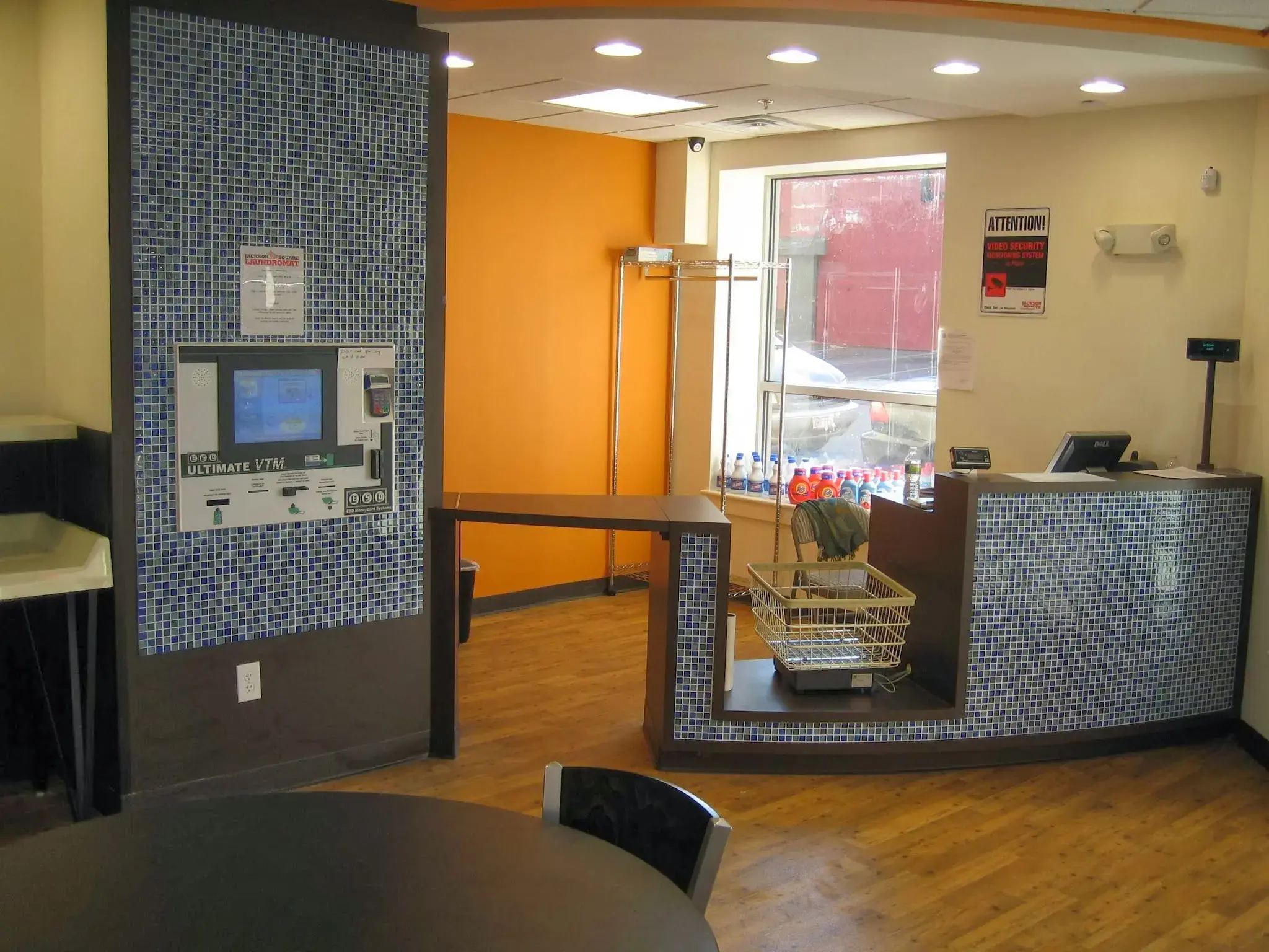 Jackson Square Laundromat thumbnail 4