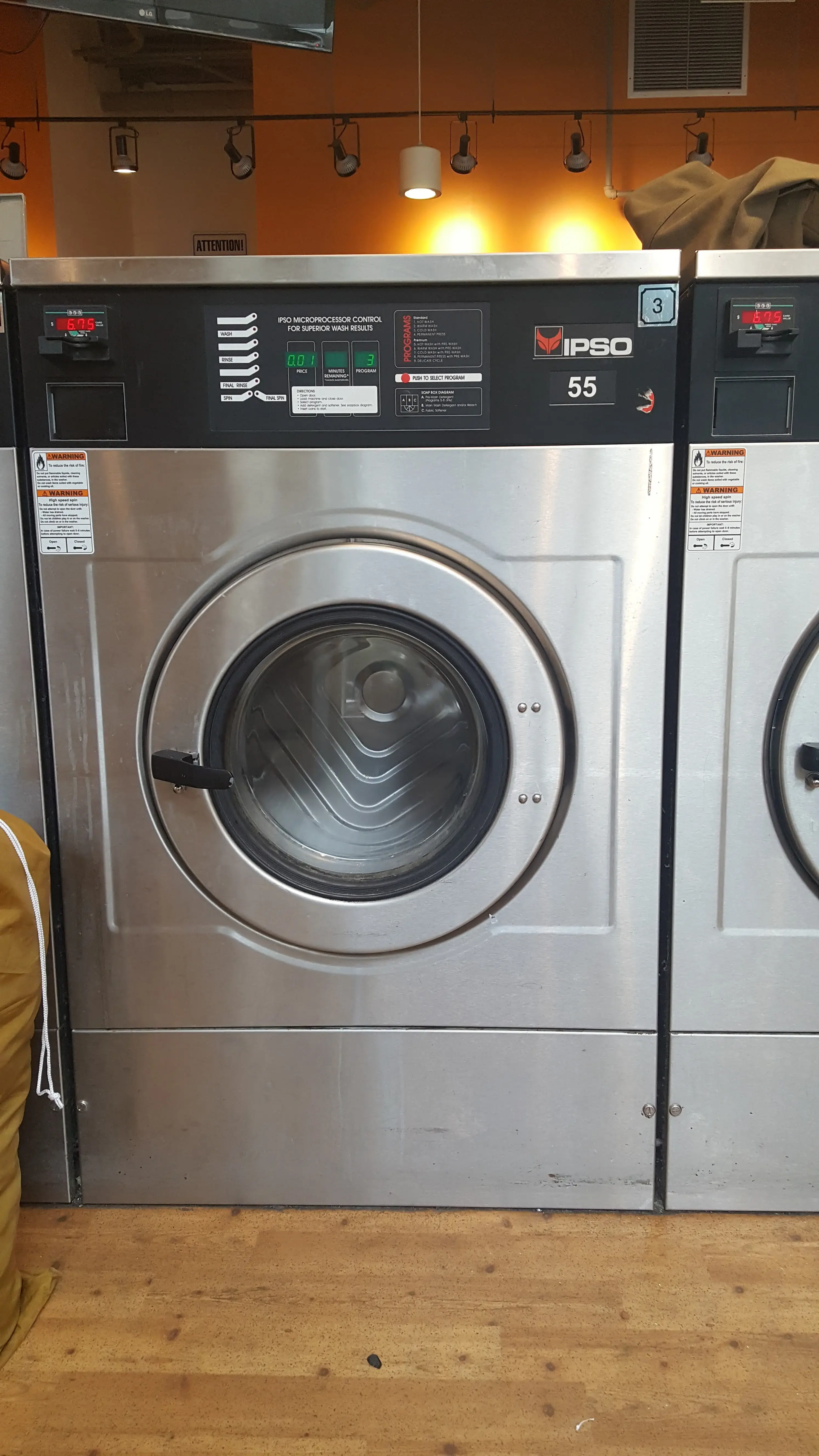 Jackson Square Laundromat - Image 8