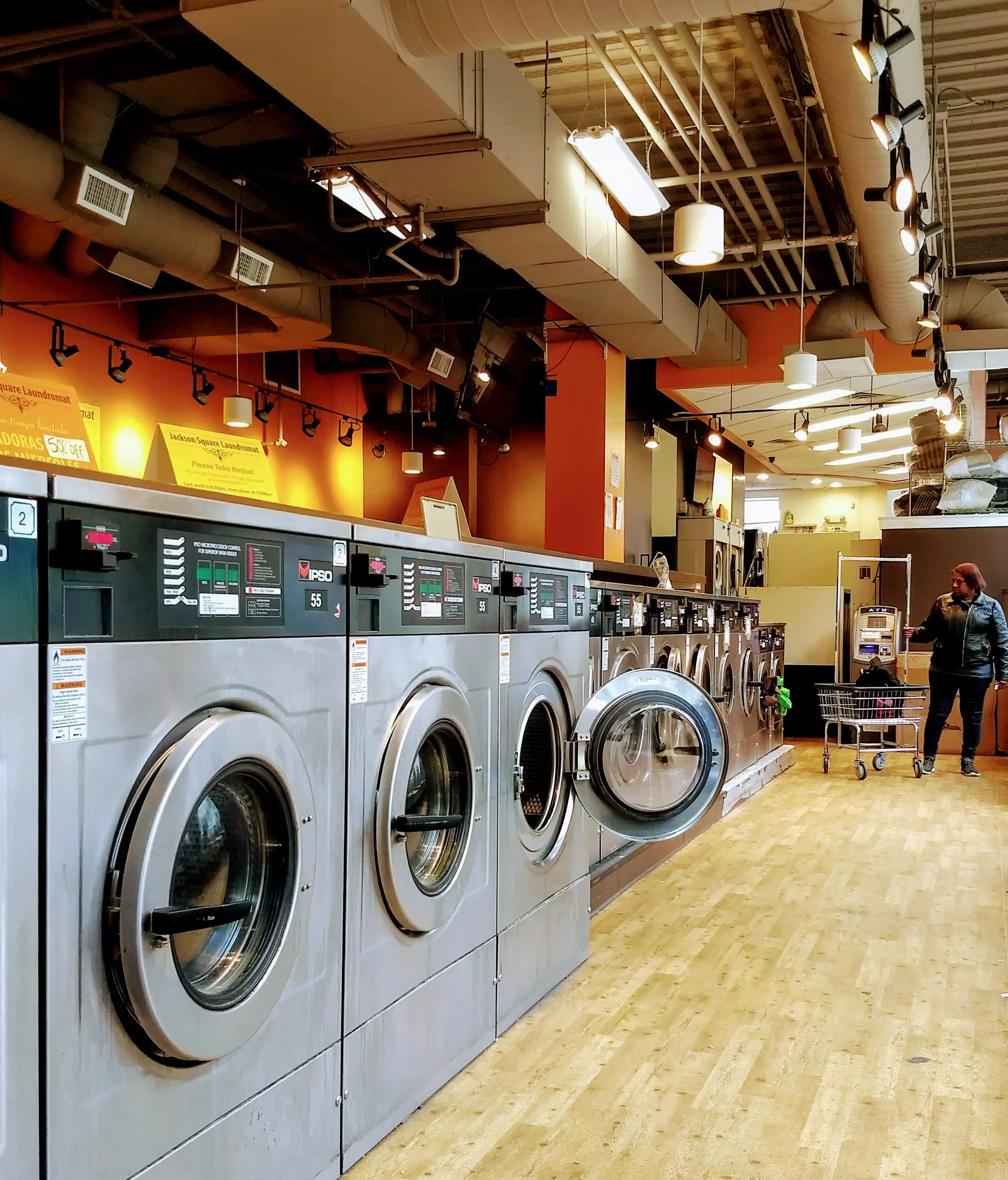 Jackson Square Laundromat thumbnail 14