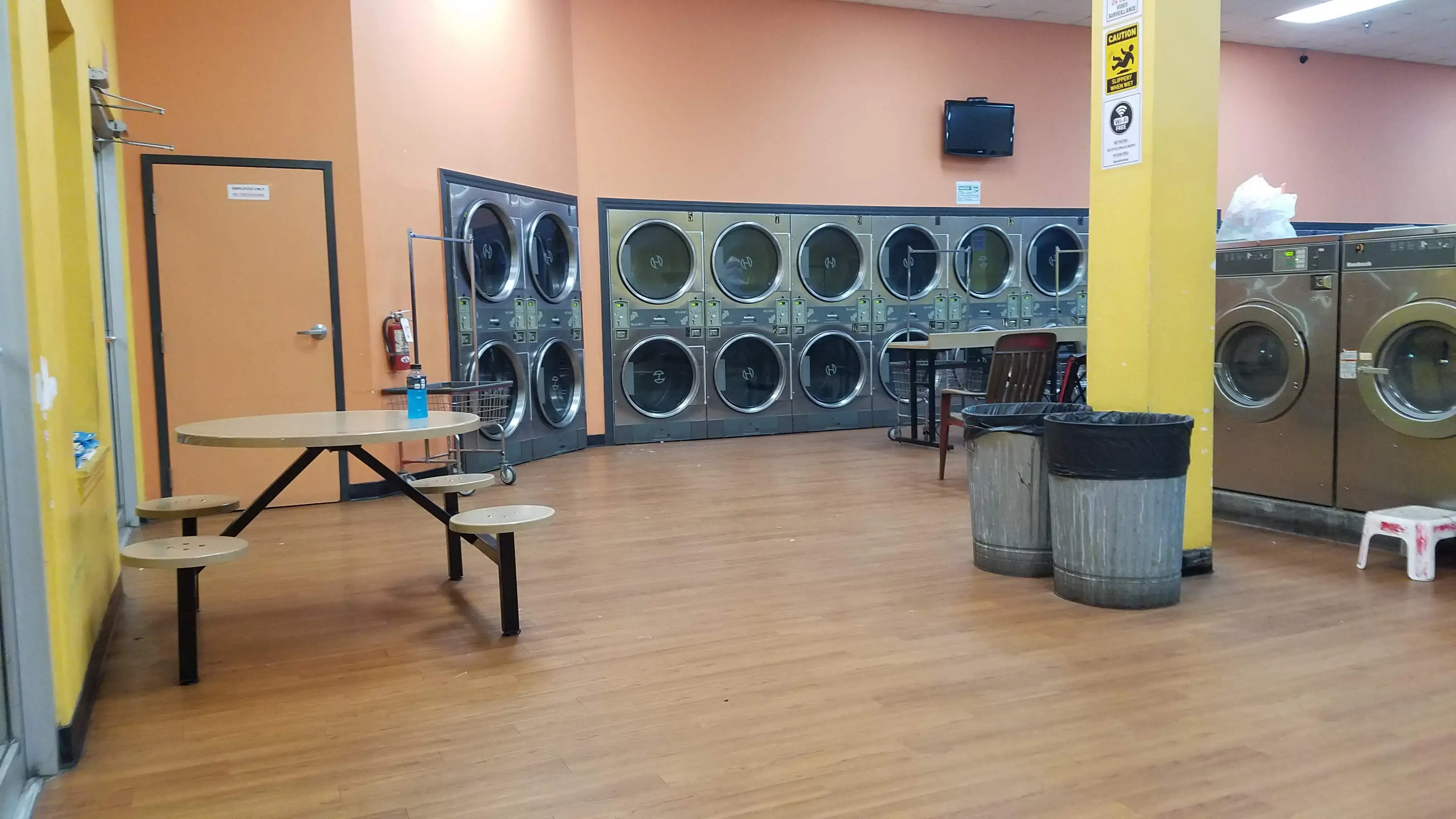 JACKYS COIN LAUNDRY - Image 13