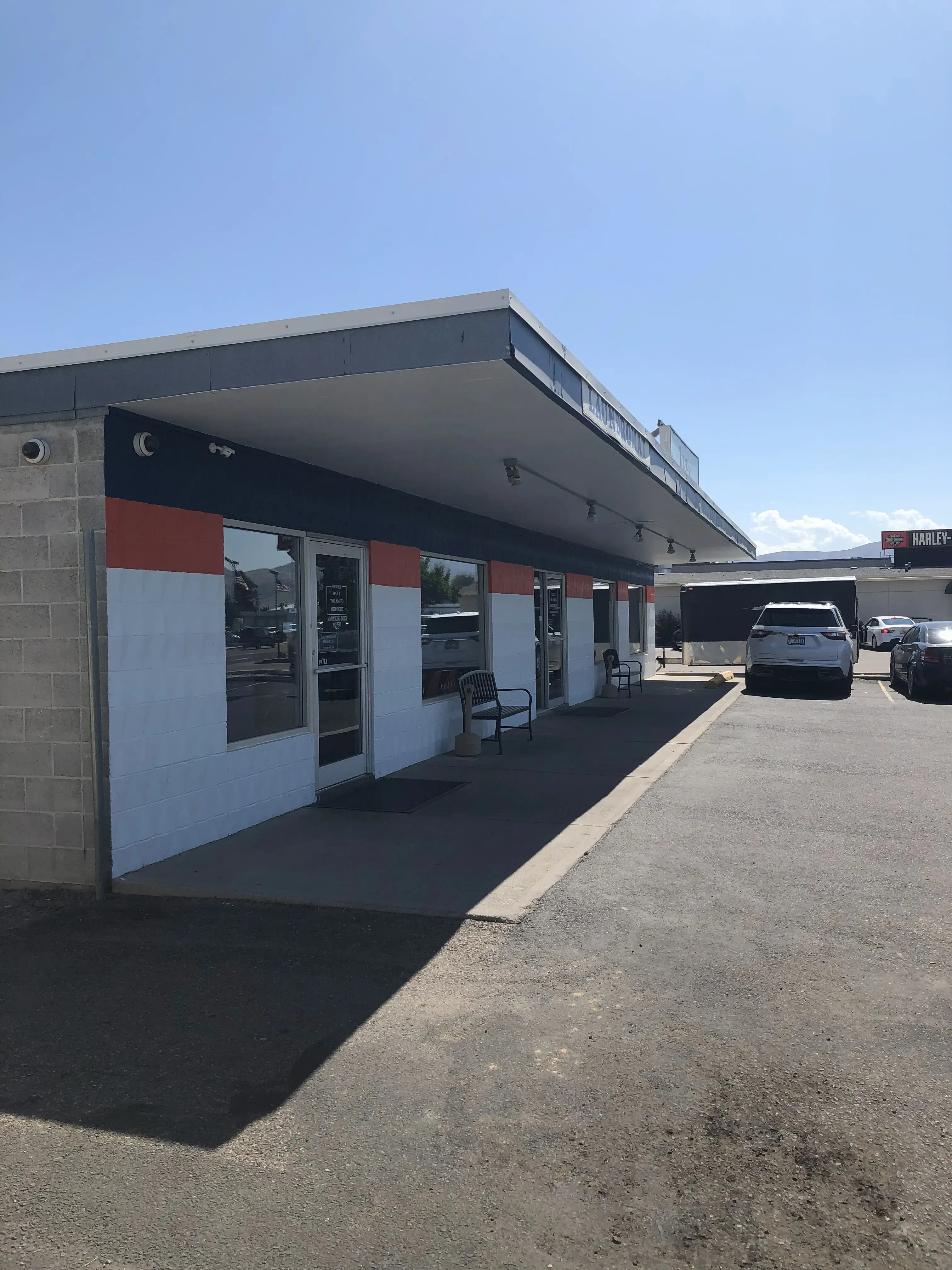 Jag's Laundromat - Image 10