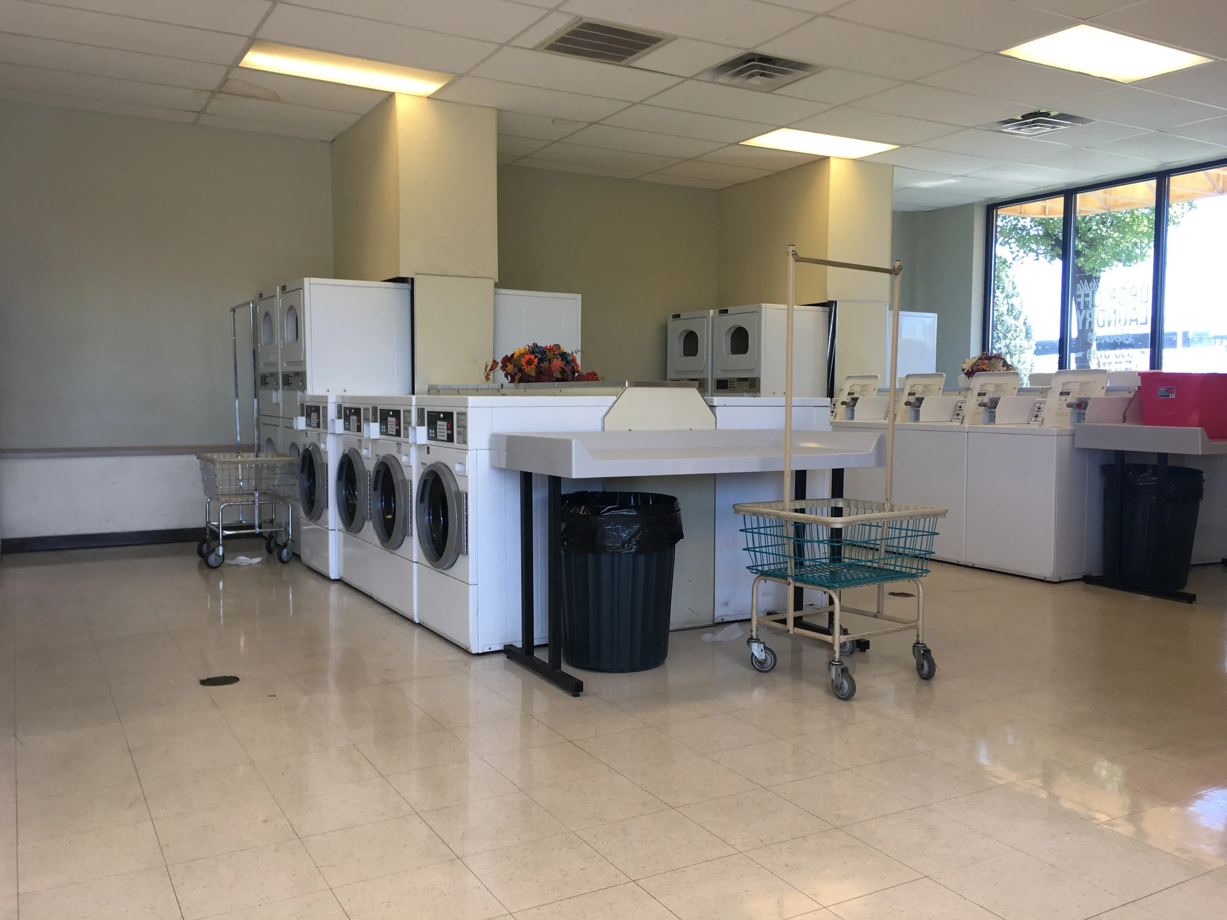 Jag's Laundromat thumbnail 10