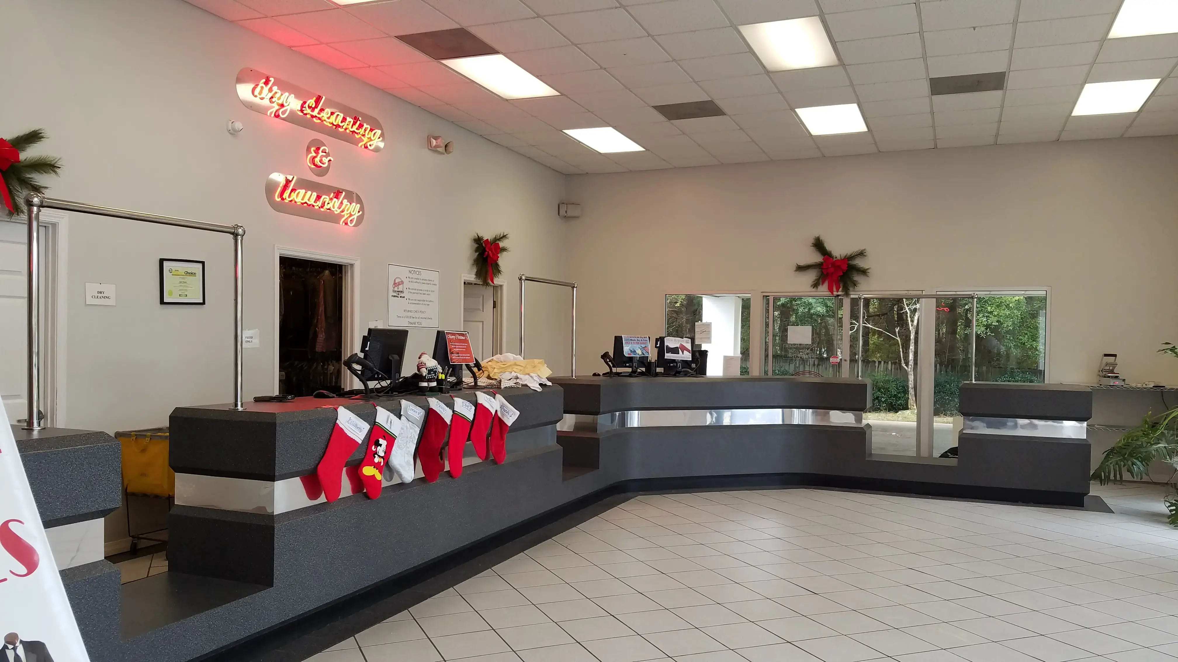 Jaguar Cleaners - Image 4