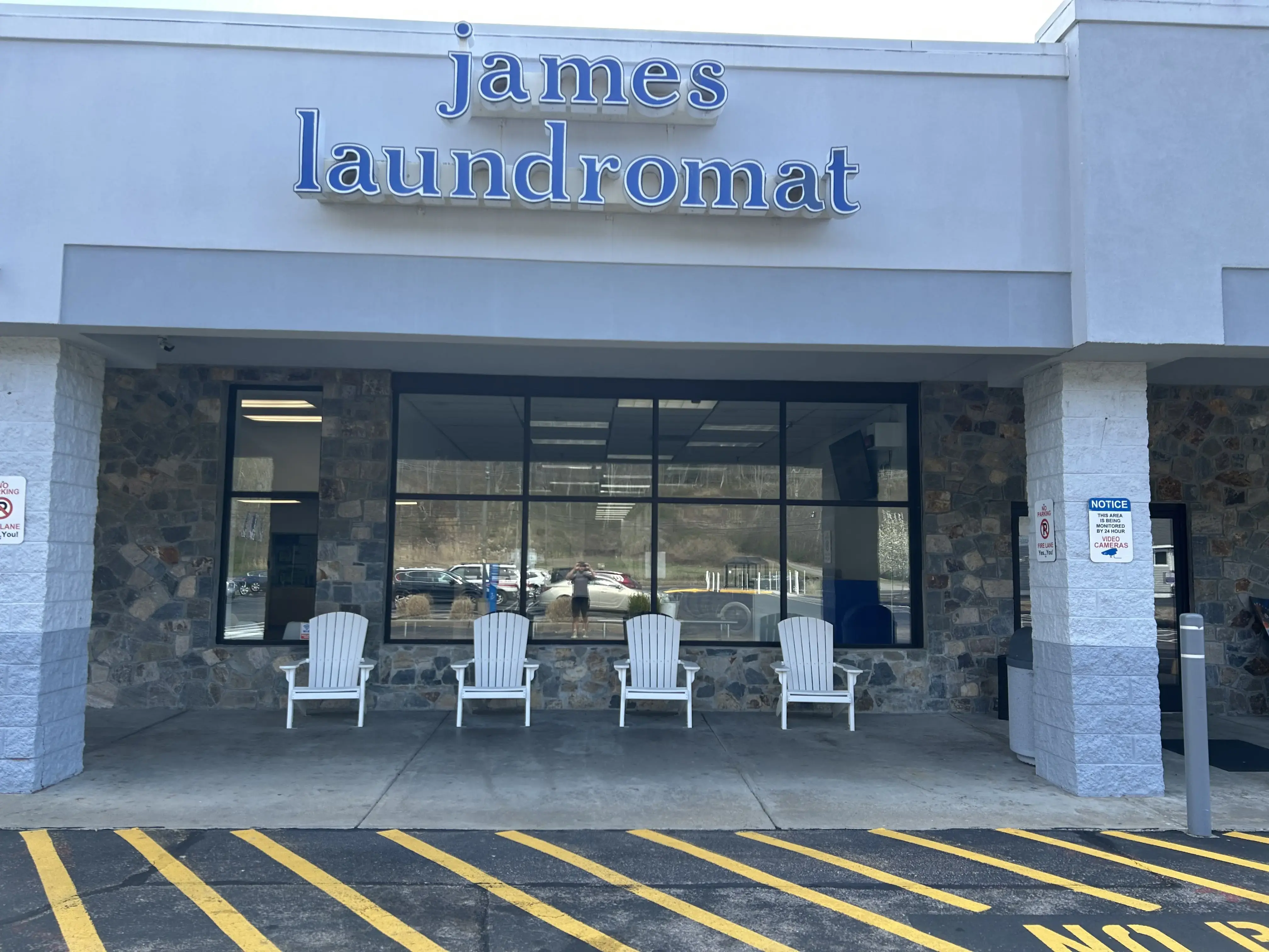 James Laundromat thumbnail 3