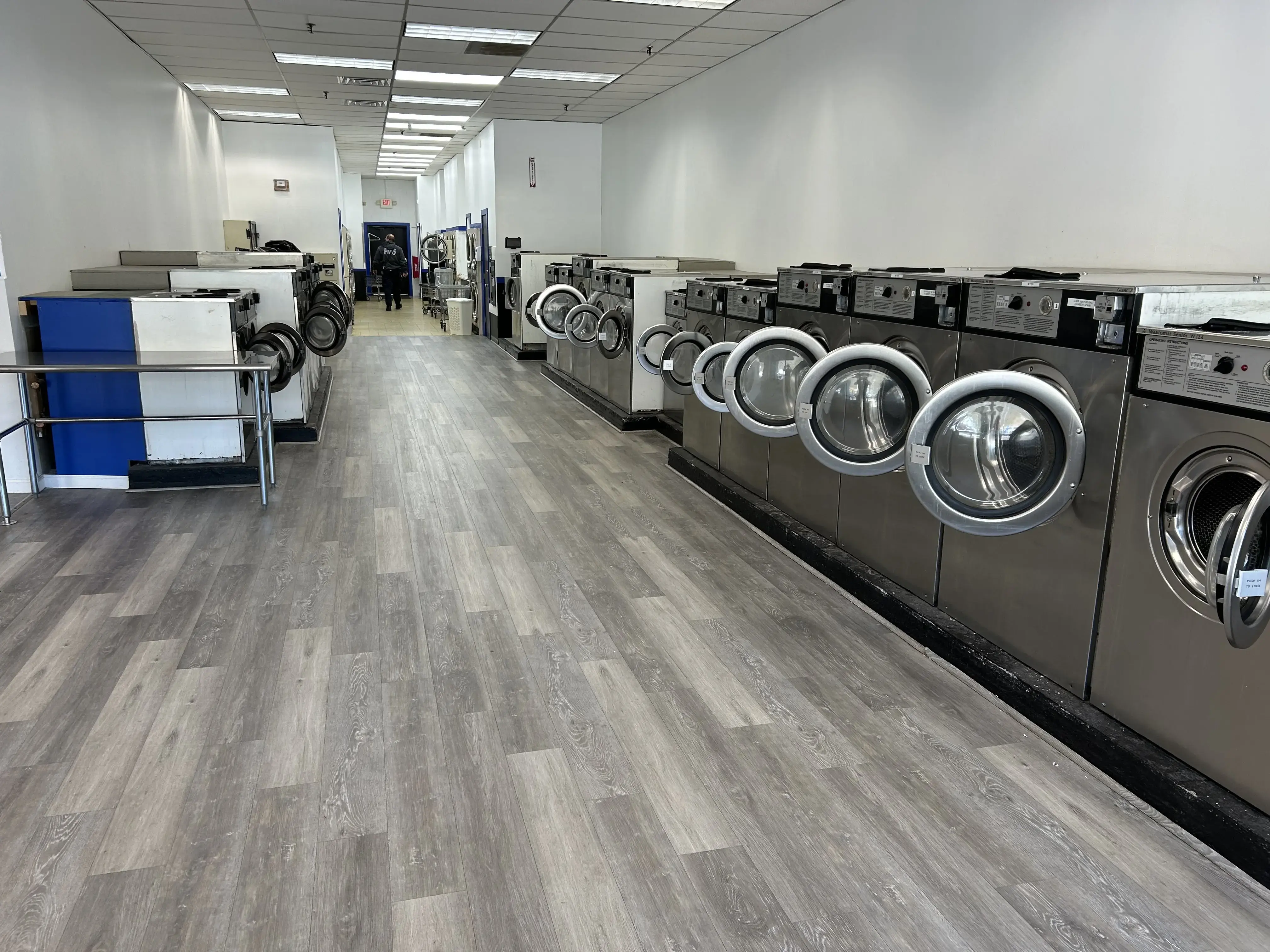 James Laundromat thumbnail 8