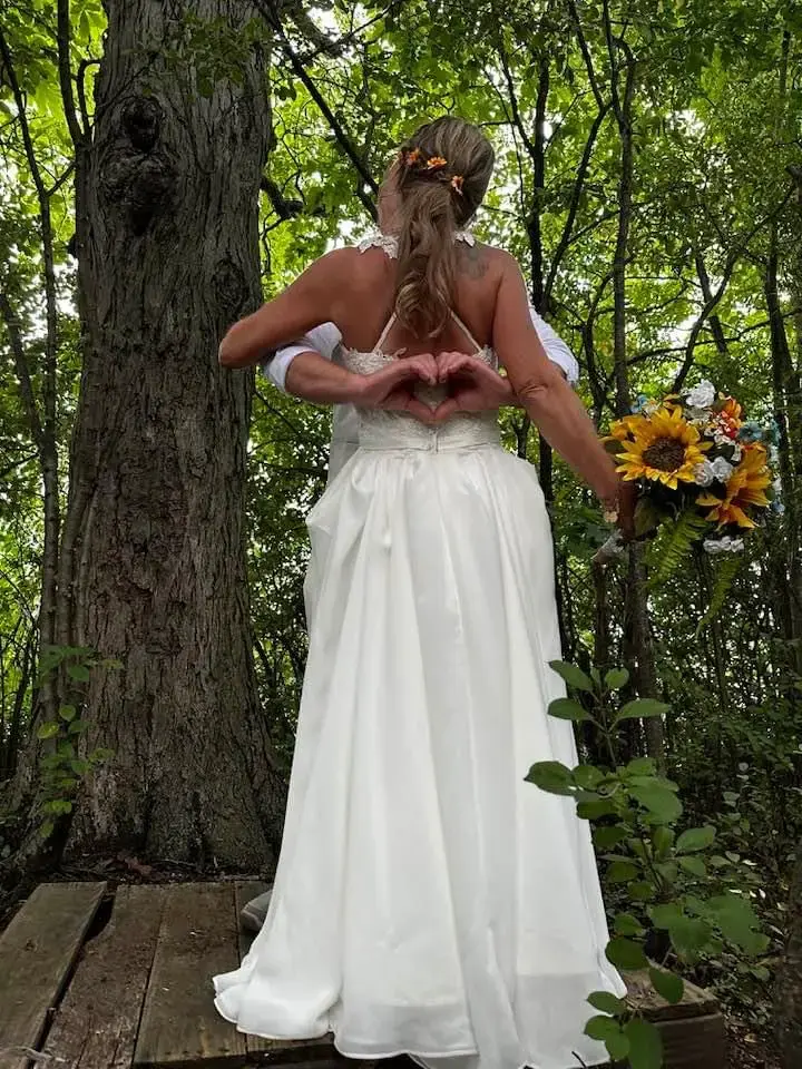 Jan's Professional Dry Cleaners - Michigan's Premier Dry Cleaning Company thumbnail 7