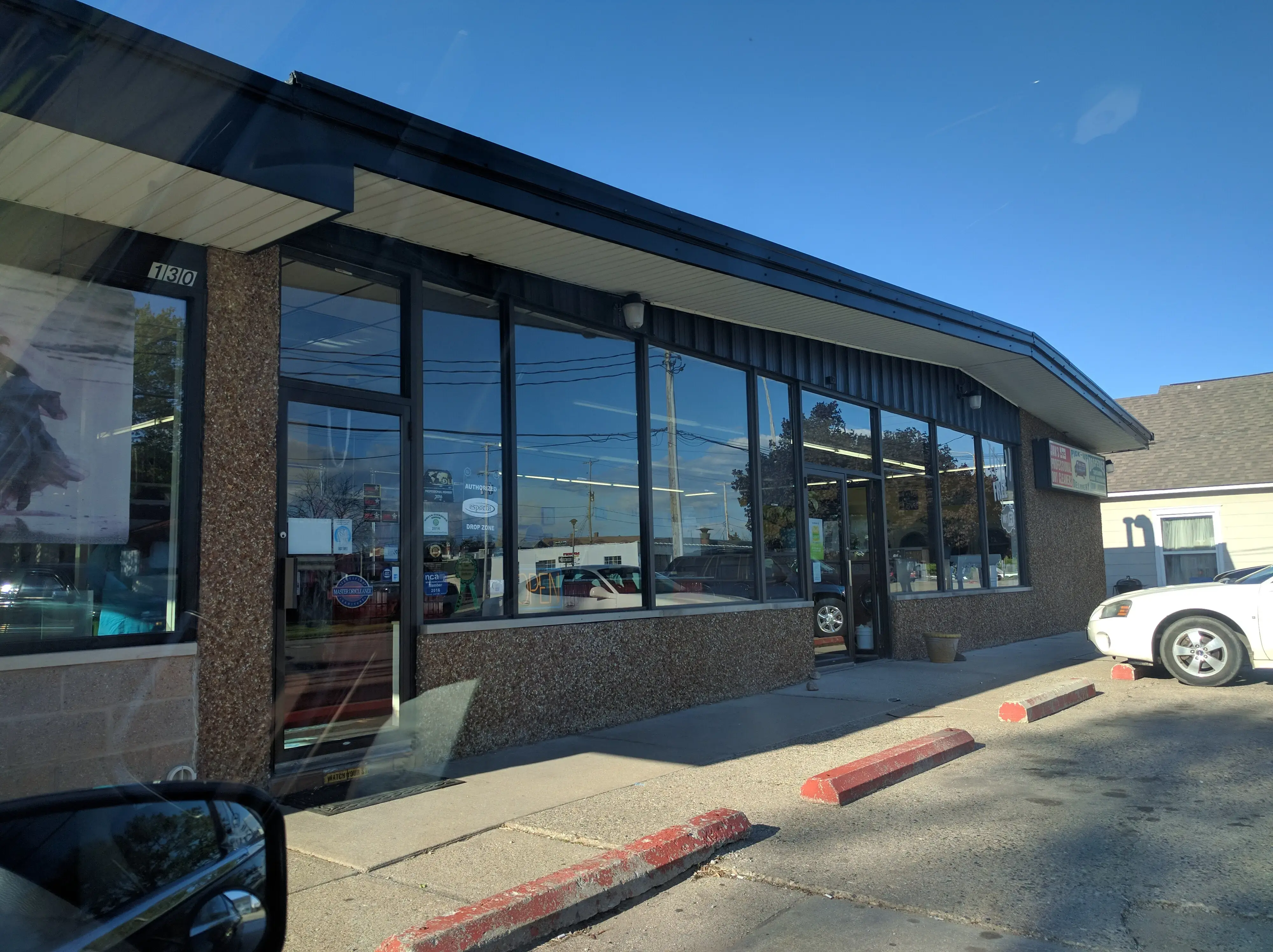 Jan's Professional Dry Cleaners - Michigan's Premier Dry Cleaning Company - Image 10