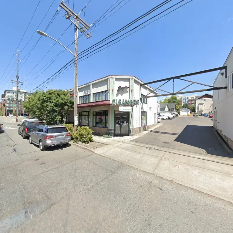 Jay's Dry Cleaners Roosevelt - Image 10
